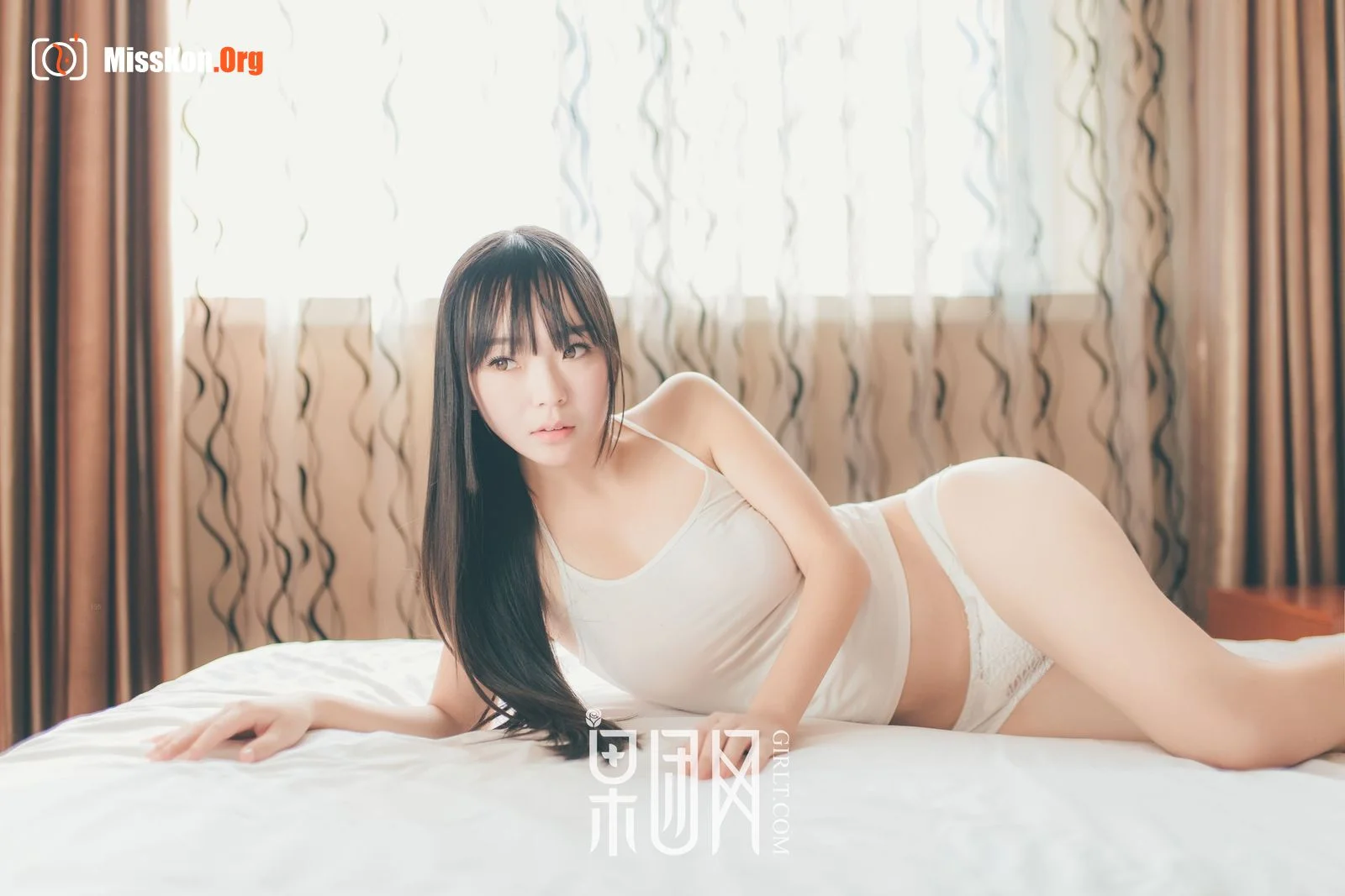 A young model who looks like Riho Yoshioka - Photo 14