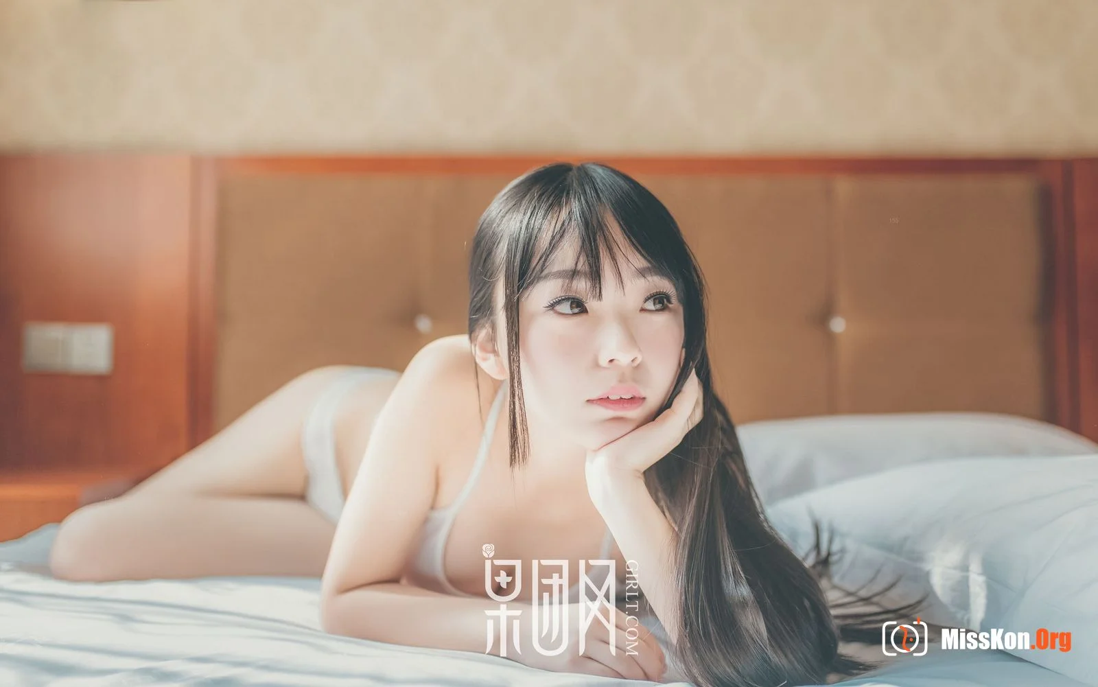 A young model who looks like Riho Yoshioka - Photo 4
