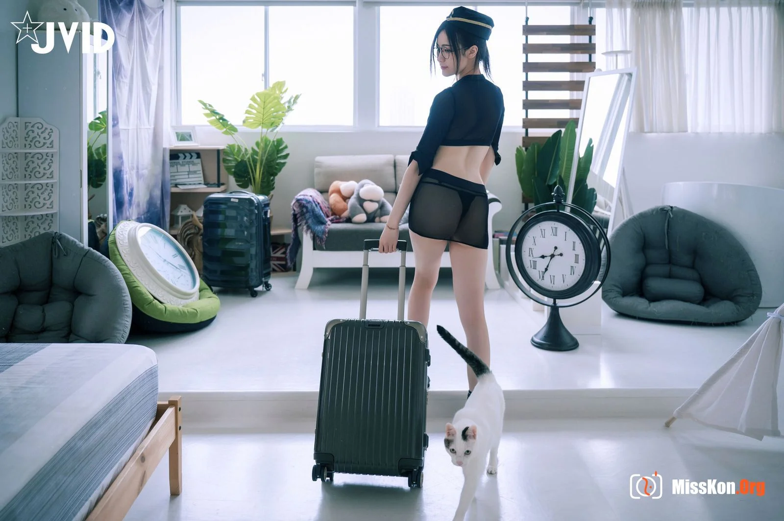 Ah Li: Sexy dark stewardess - Photo 15