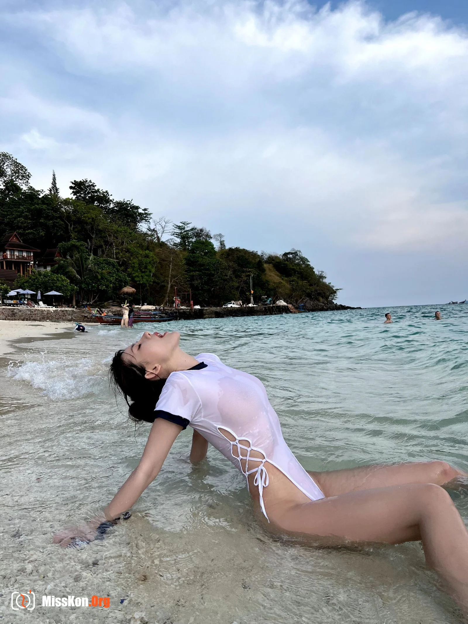 Ah Zhu: Island perspective - Photo 10