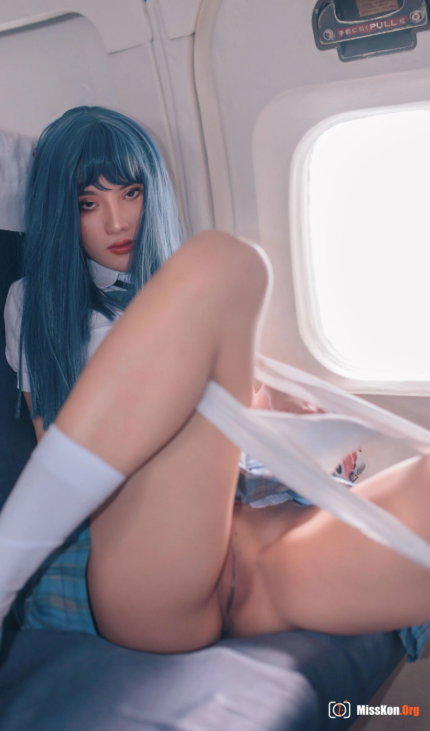 Ah Zhu: Passengers on the plane - Photo 6