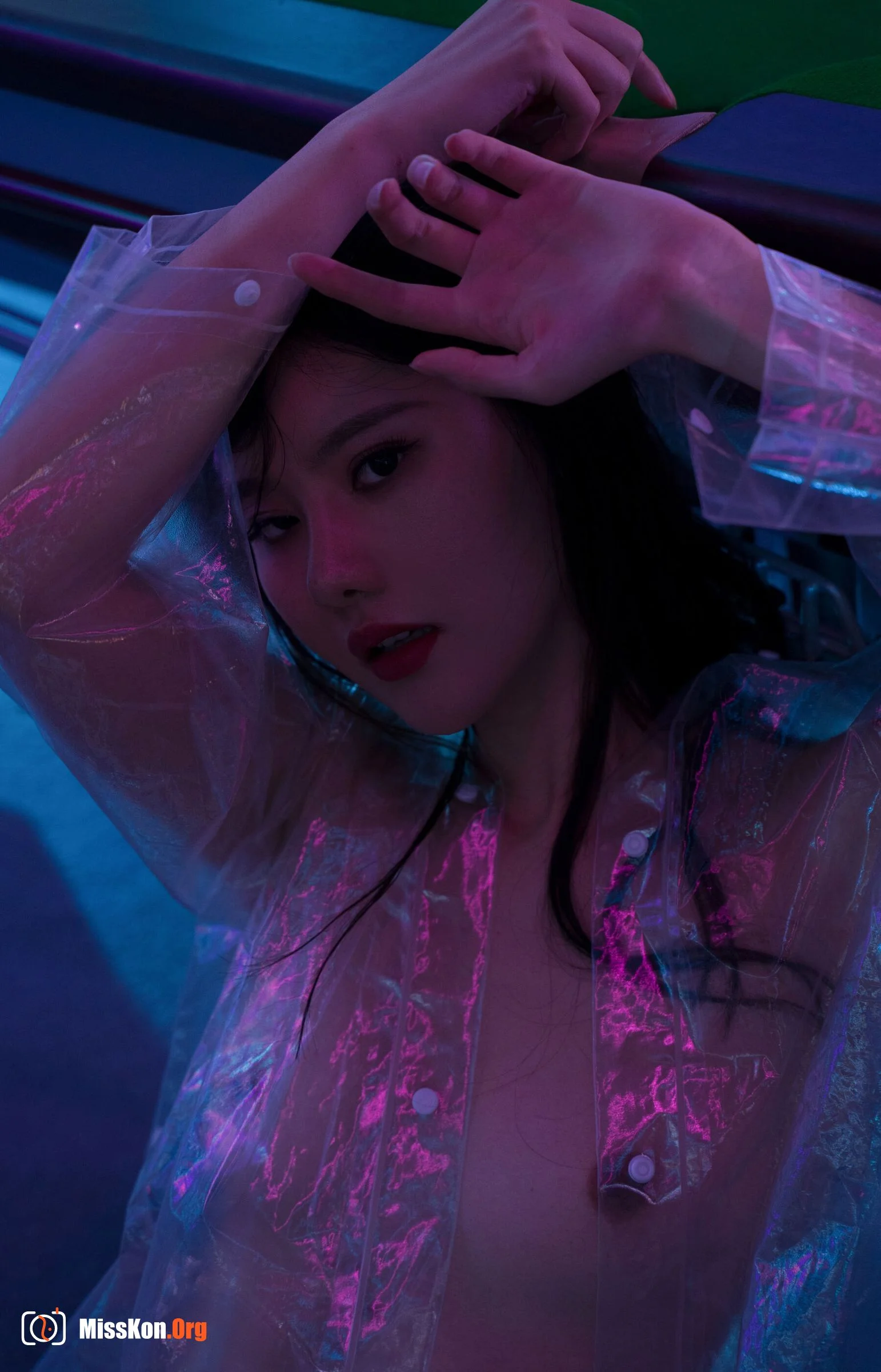Ah Zhu: Raincoat - Photo 6