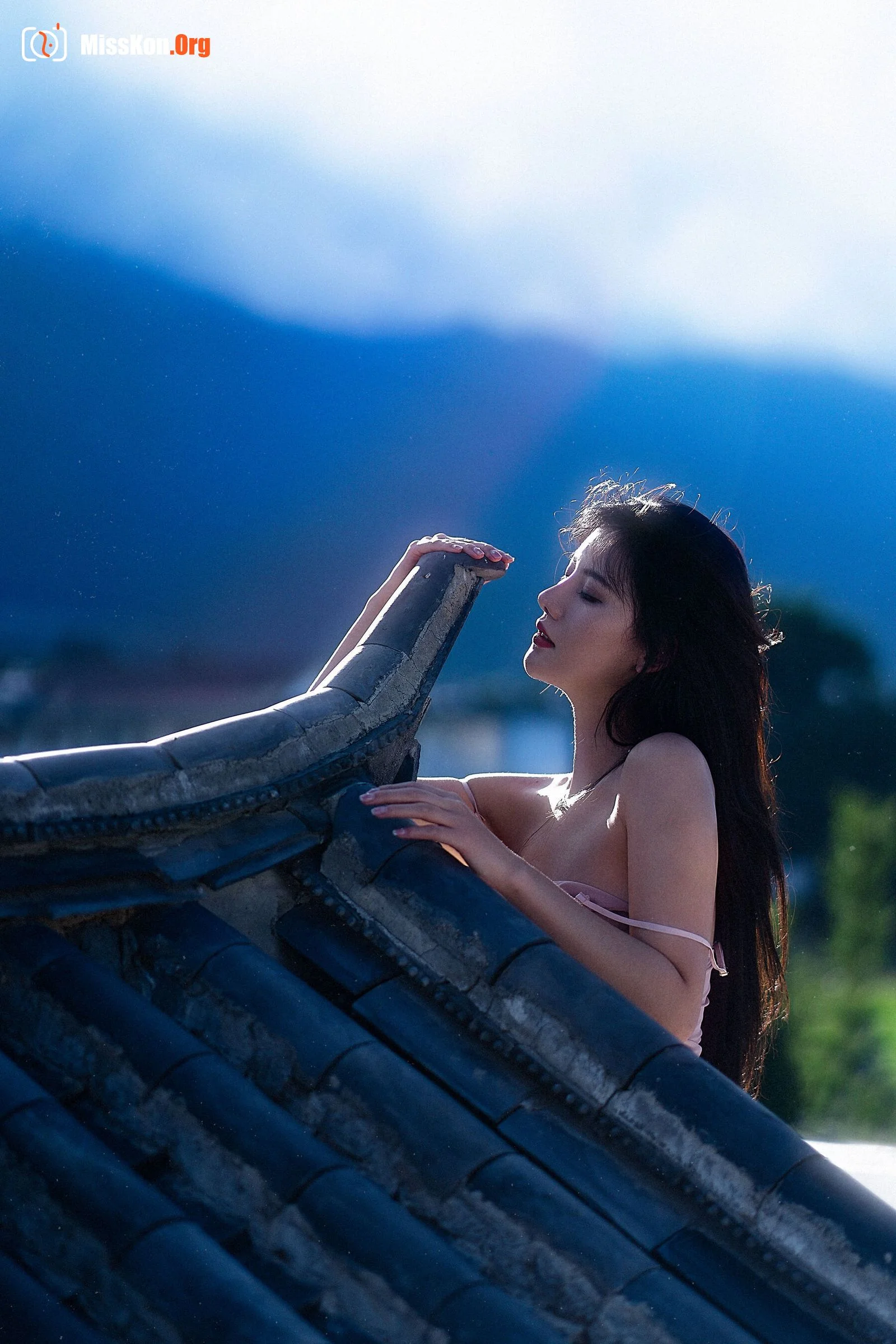 Ah Zhu: Rooftop - Photo 3