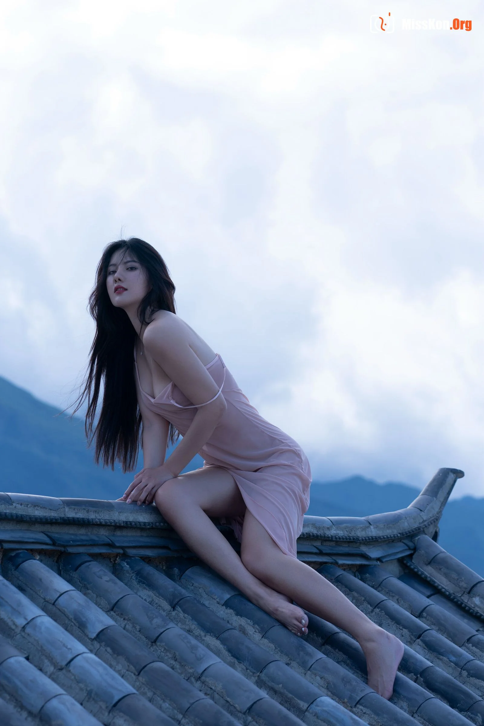 Ah Zhu: Rooftop - Photo 5