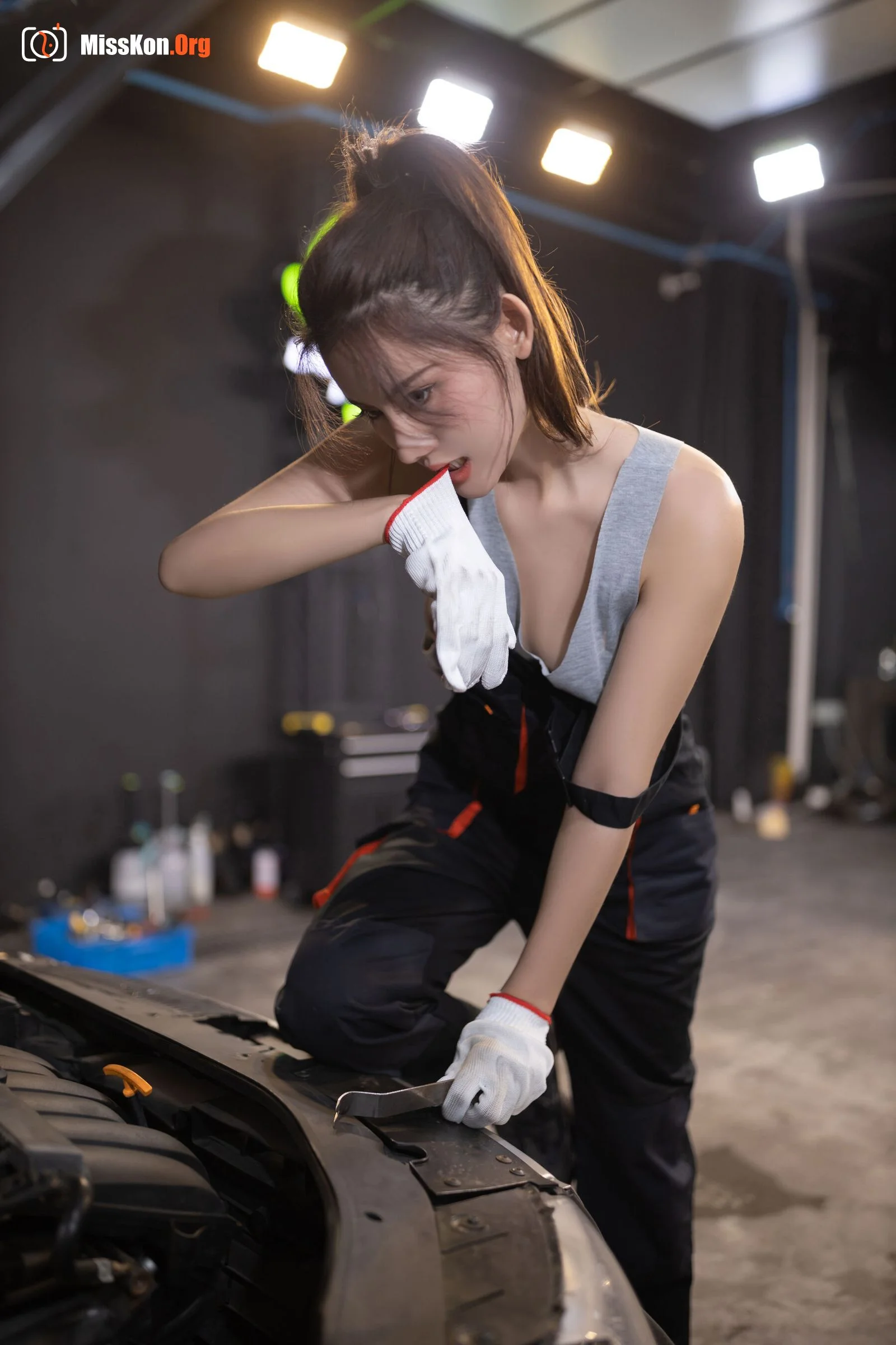 Ah Zhu: Sexy repairman - Photo 2