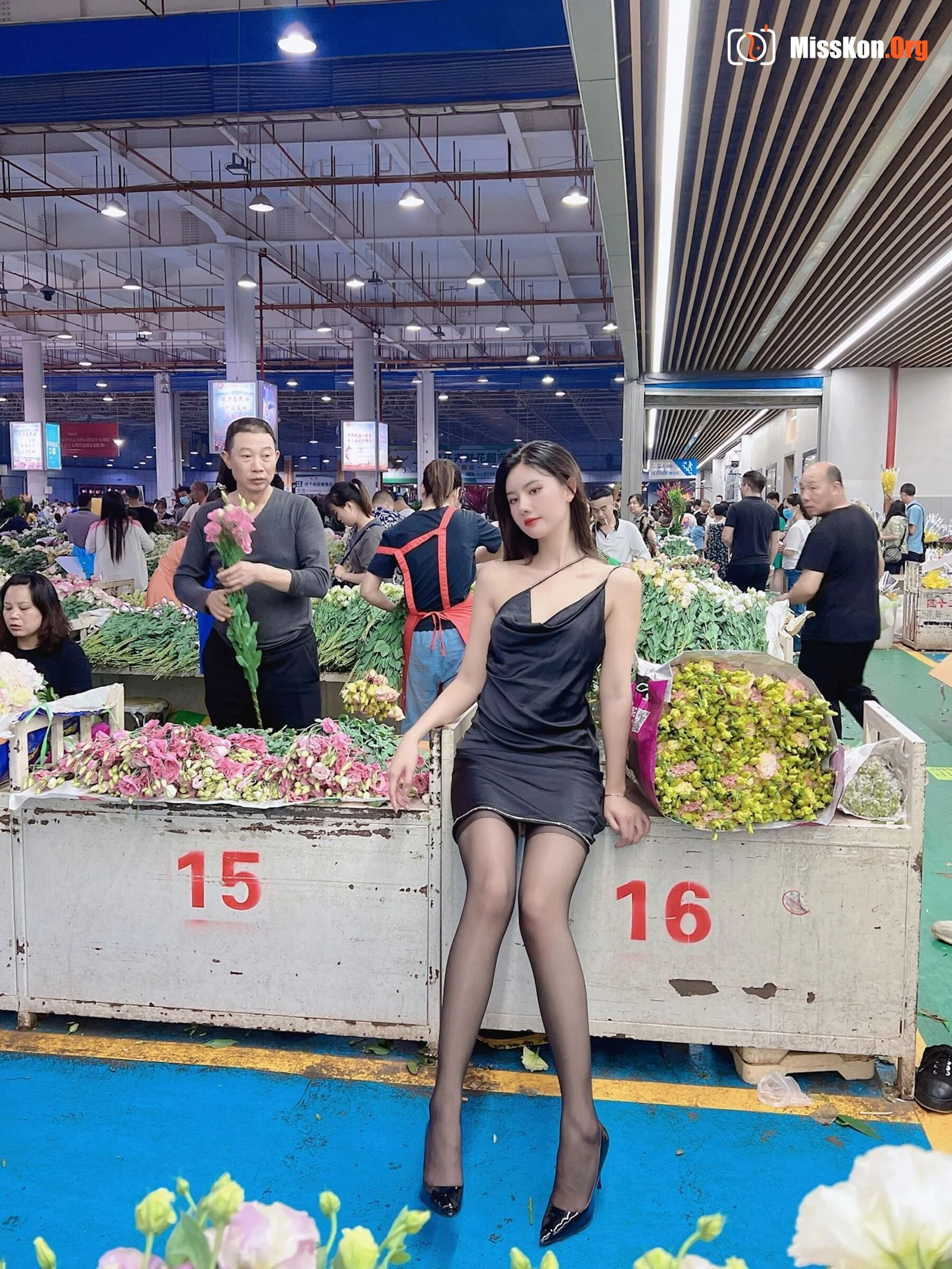 Ah Zhu: Vegetable Market - Photo 6