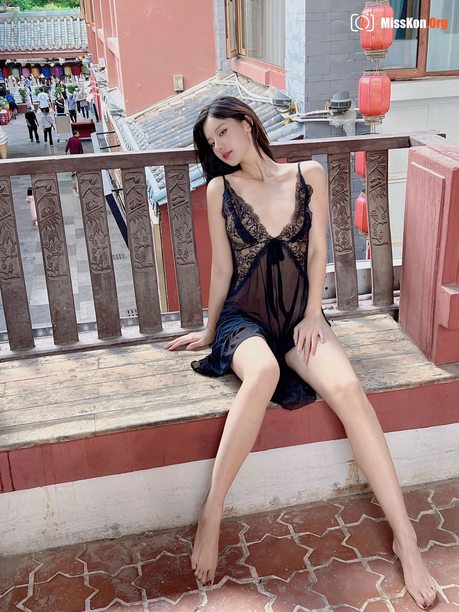 Ah Zhu's "People Coming and Going" - Photo 7