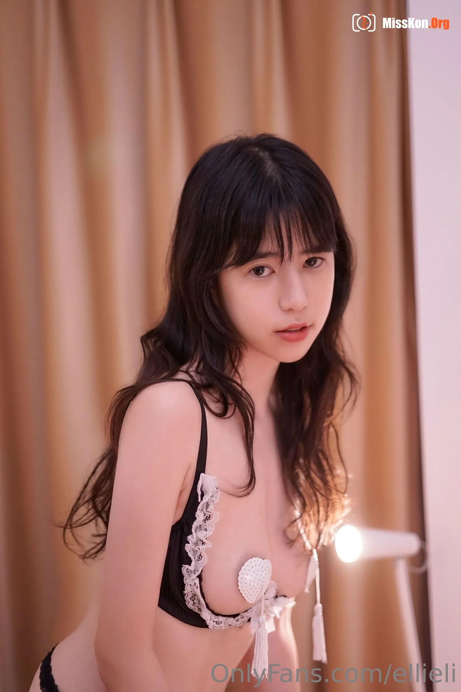 艾栗栗《在家等待的美少女》 - 照片 20
