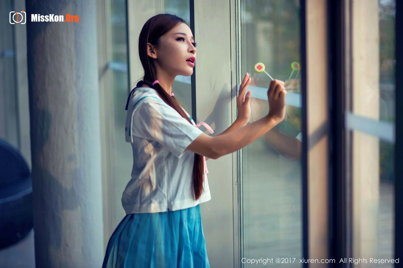 Ai Xiaoqing - Photo 2
