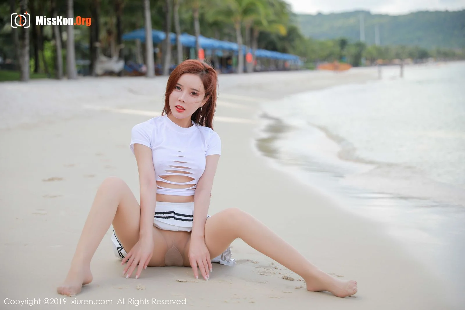 Ai Xiaoqing - Photo 14