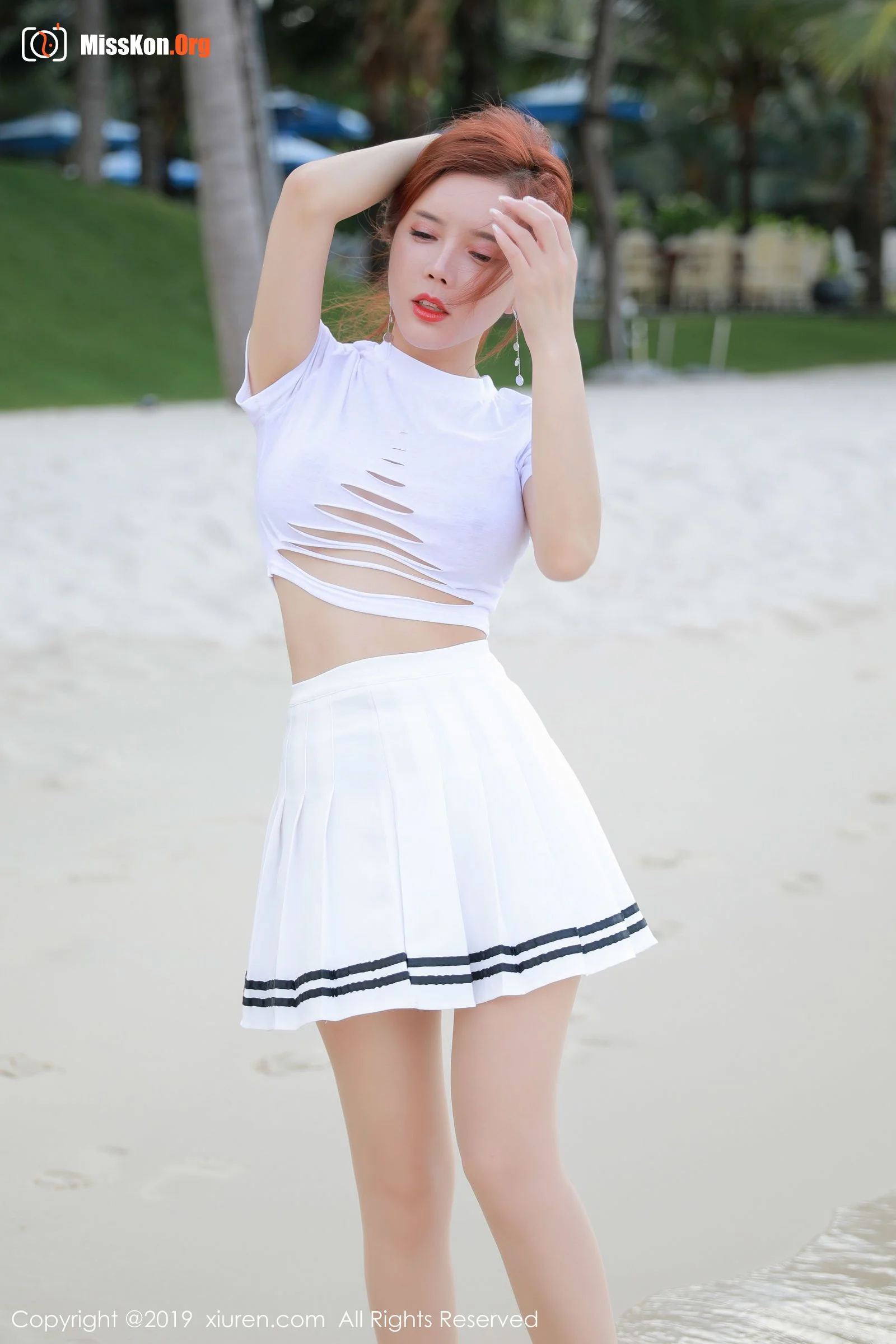 Ai Xiaoqing - Photo 2