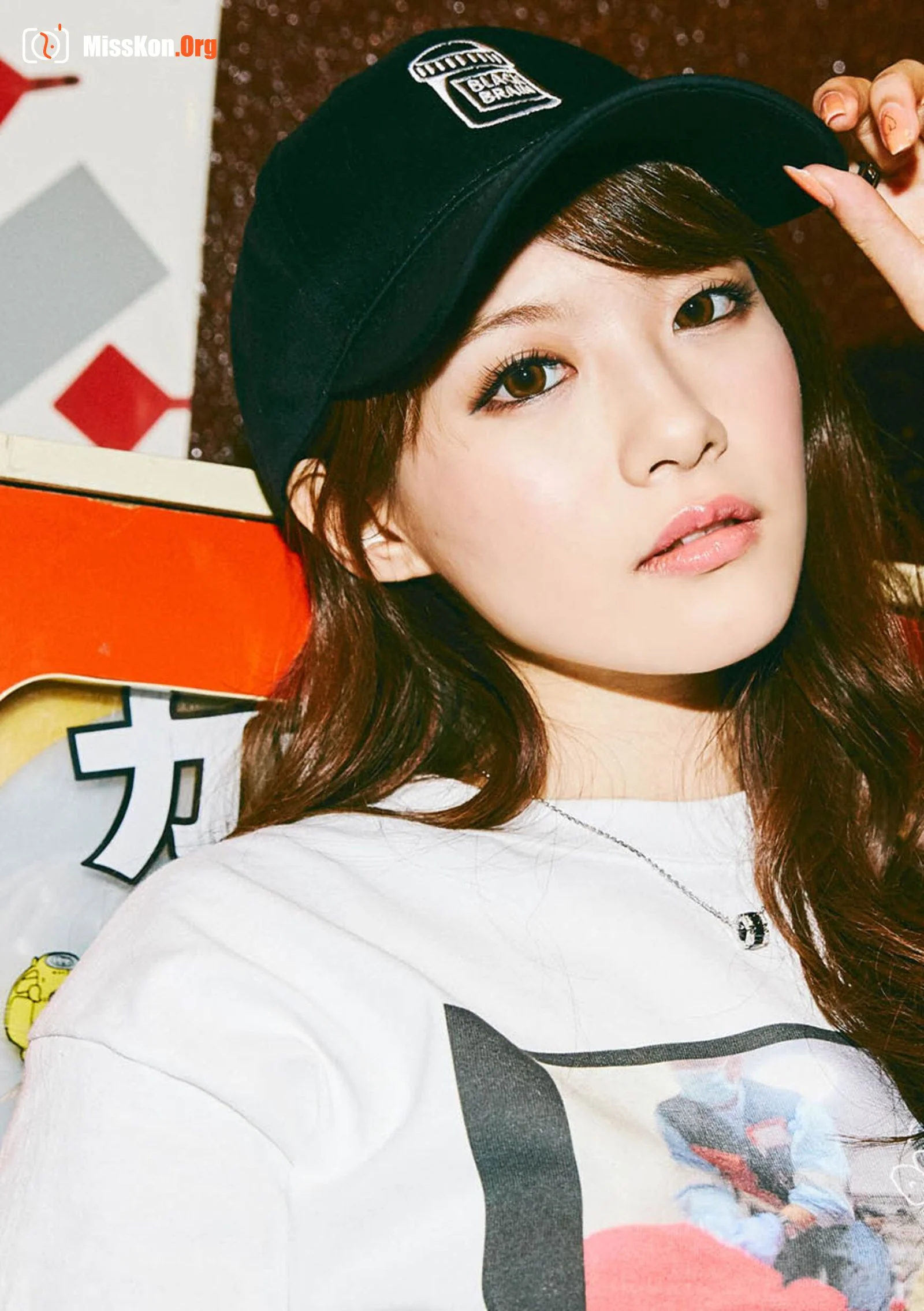 Aizawa Minami: Girl meets street (#NEWLOOK) - Photo 13