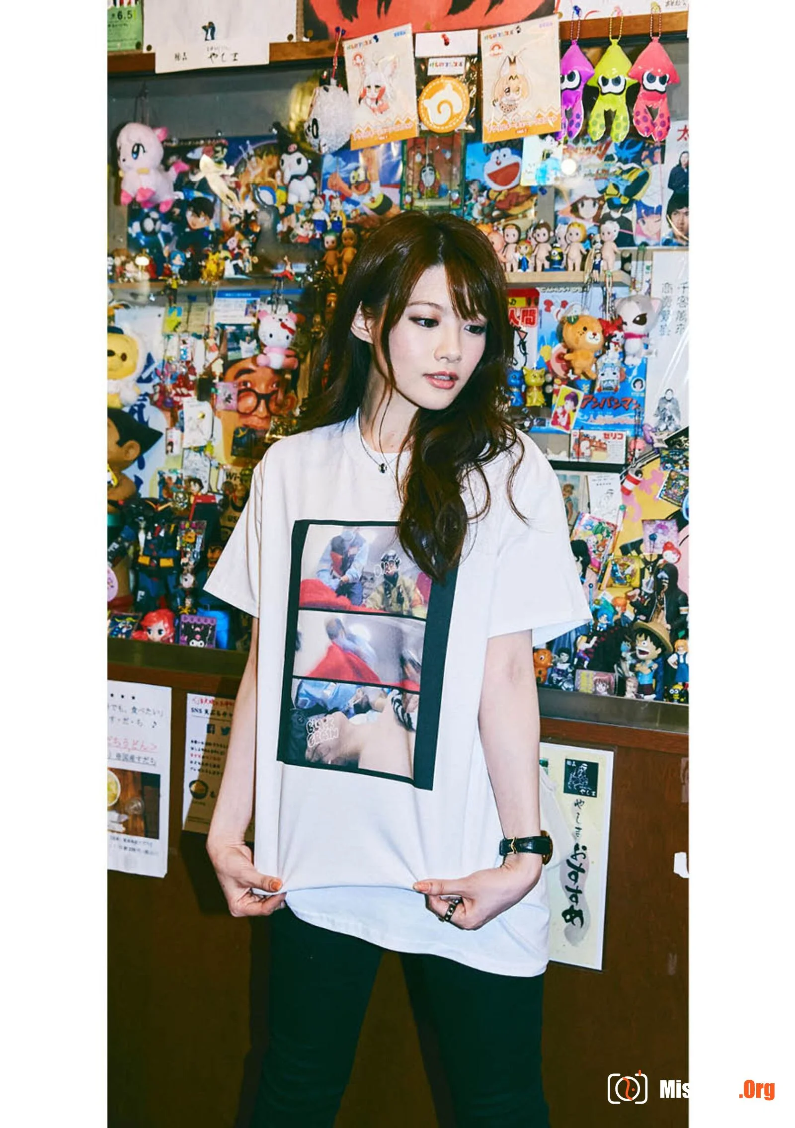 Aizawa Minami: Girl meets street (#NEWLOOK) - Photo 14