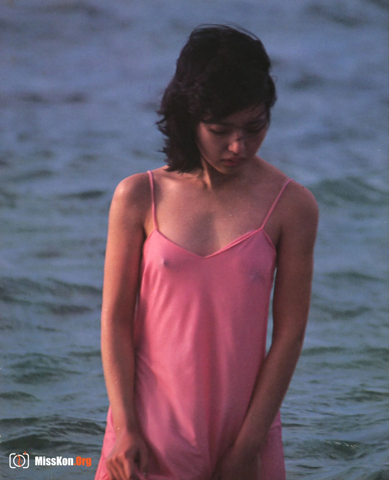 Akari Hamada: Laughing (Vol. 1982.5) - Photo 10