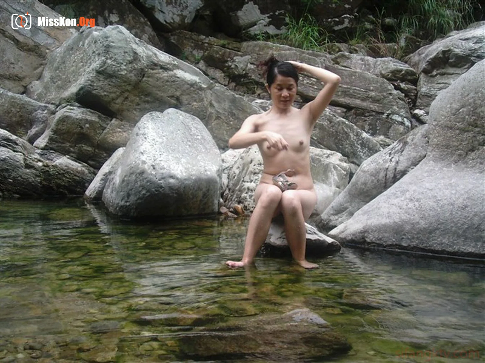 Amateur indecent photos leaked - Photo 9