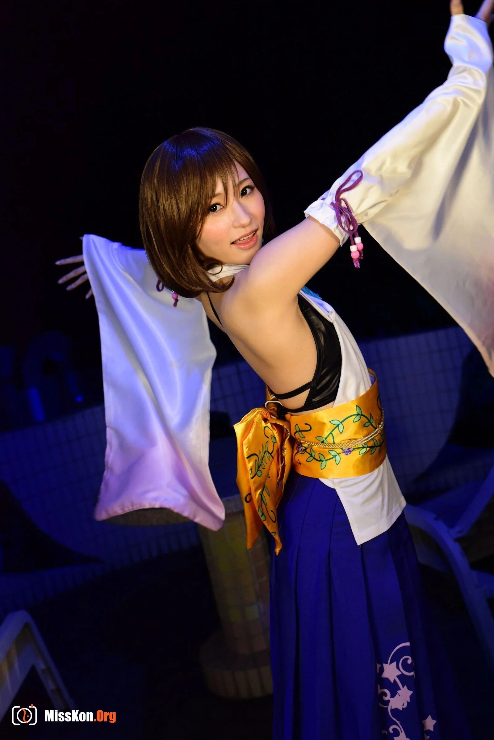 Amatsuka Moe: FFX Summoner - Photo 2