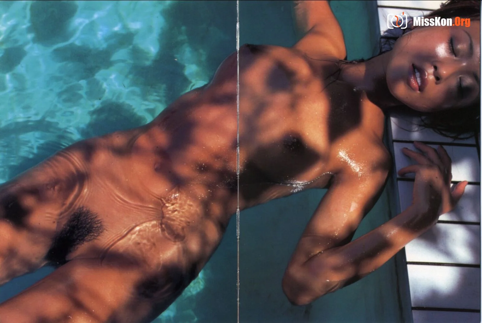 Ami Ayukawa: Accidents TOKYO (Vol. 2000.12) - Photo 5