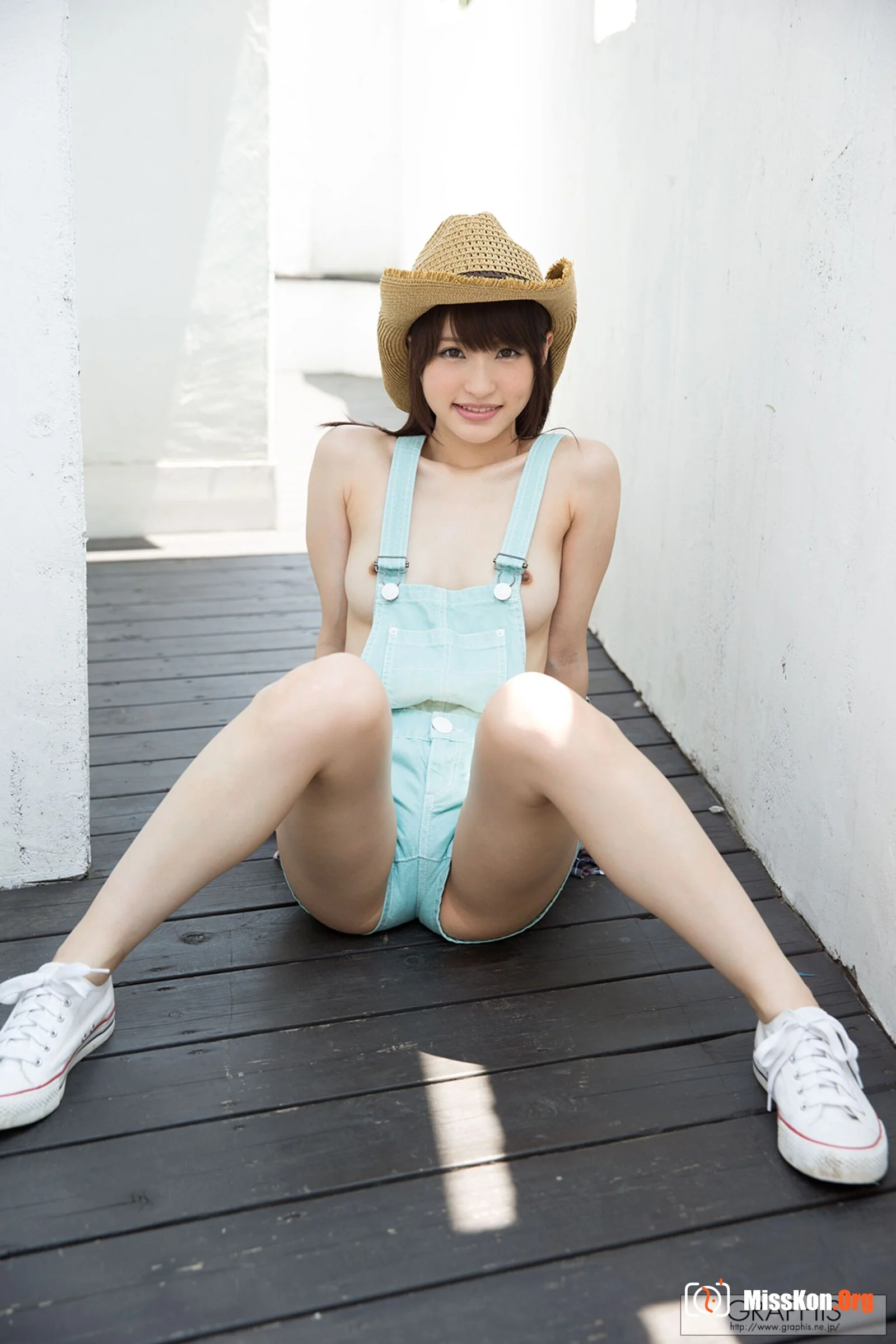 Angel Moe - Photo 5