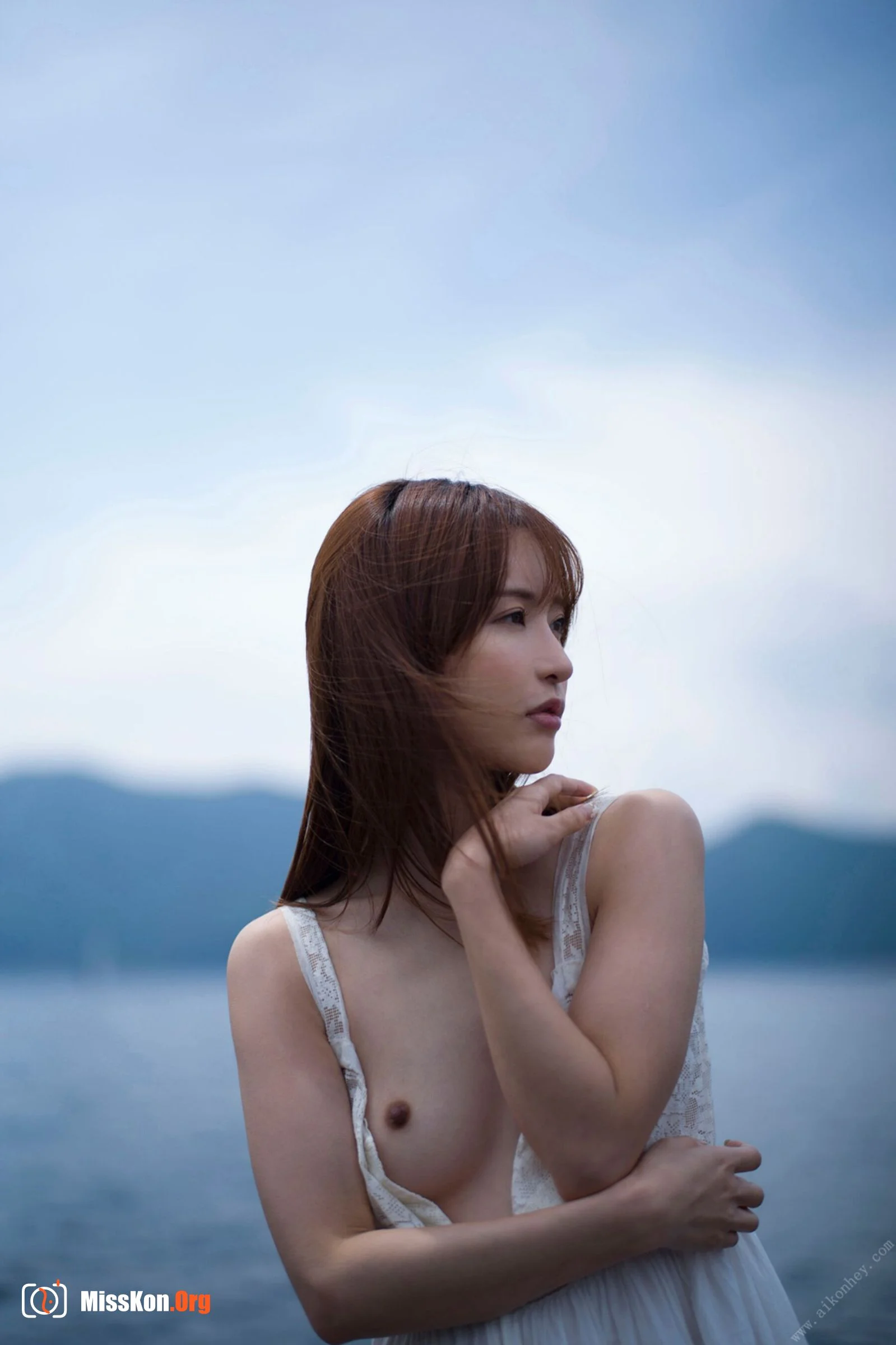 Angel Moe: Barefoot Angel - Photo 6