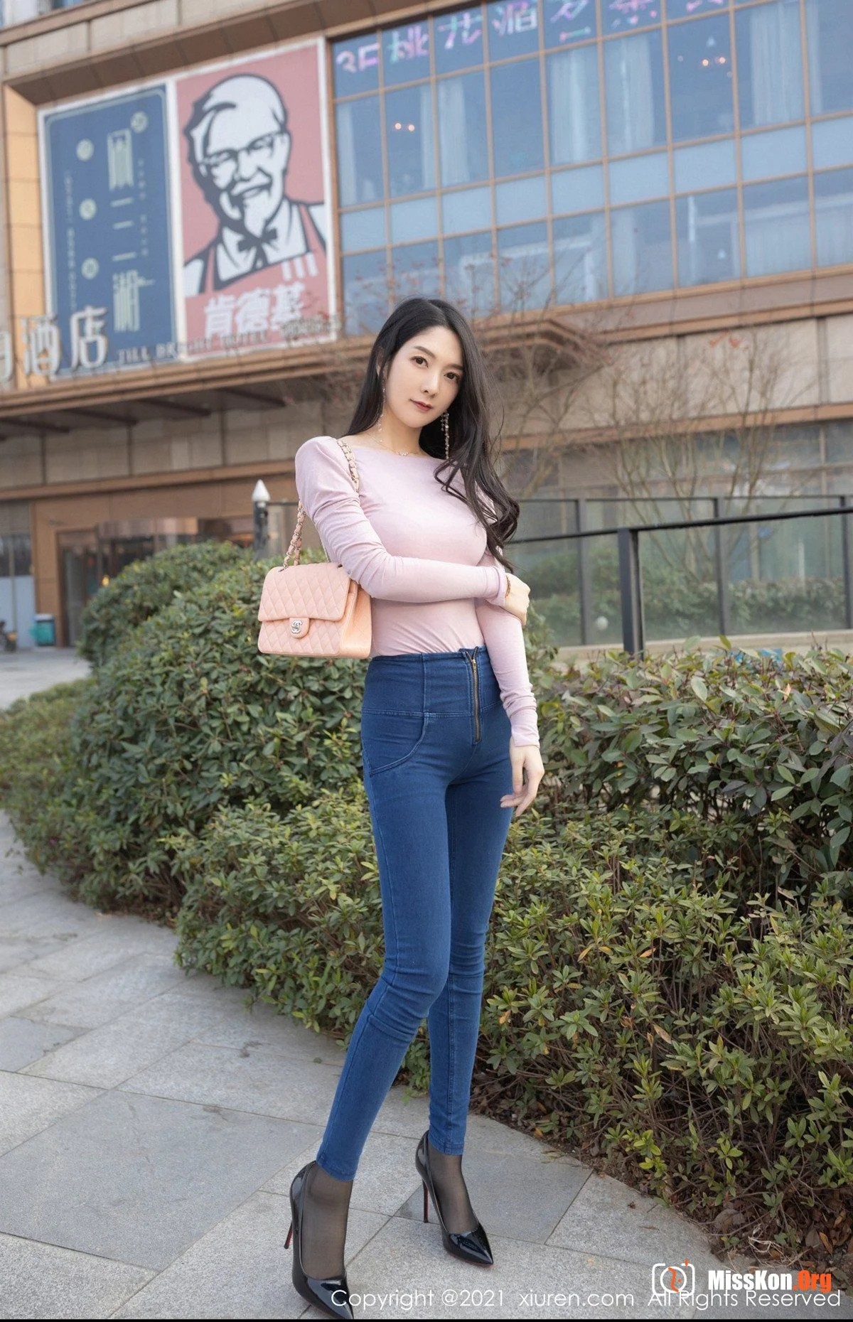 Angela - Photo 17