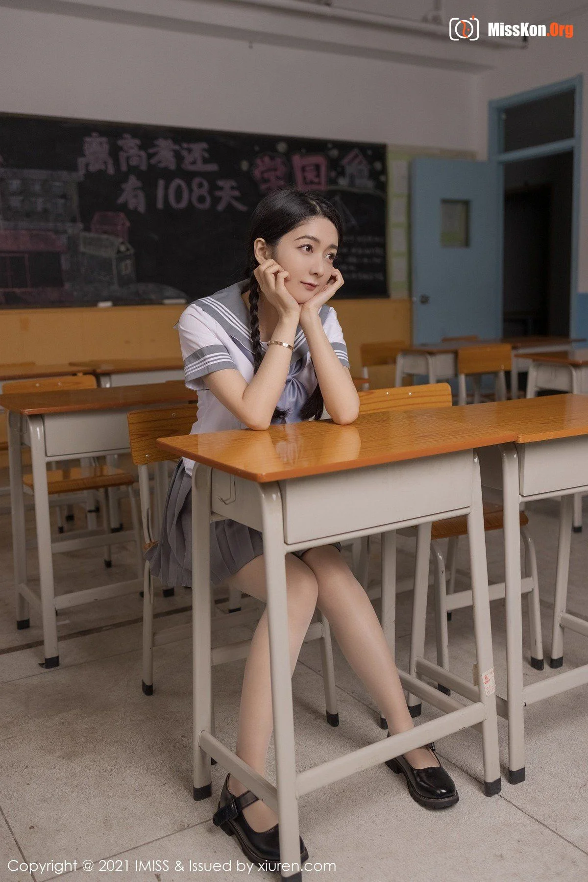 Angela00 - Photo 2