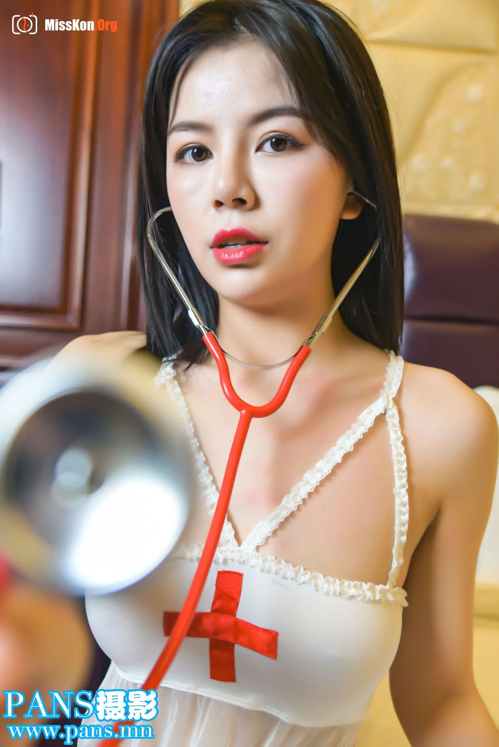 Angie - Photo 2