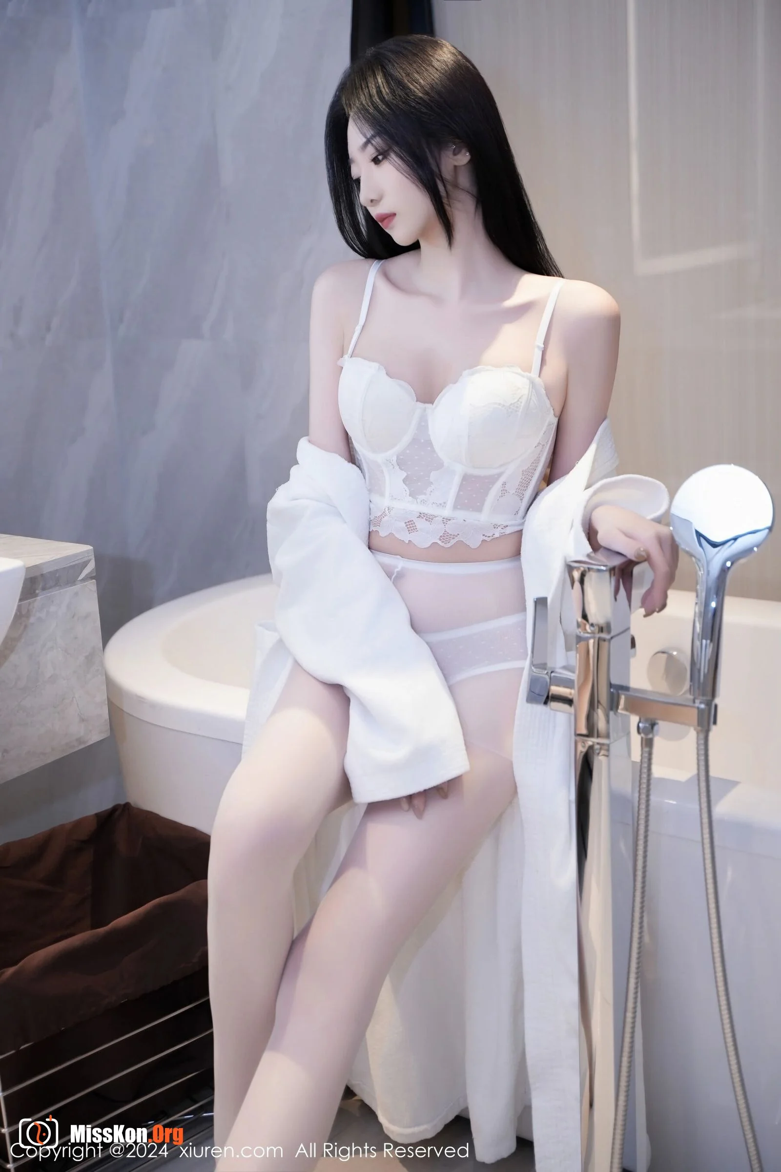Angie Yee - Photo 23