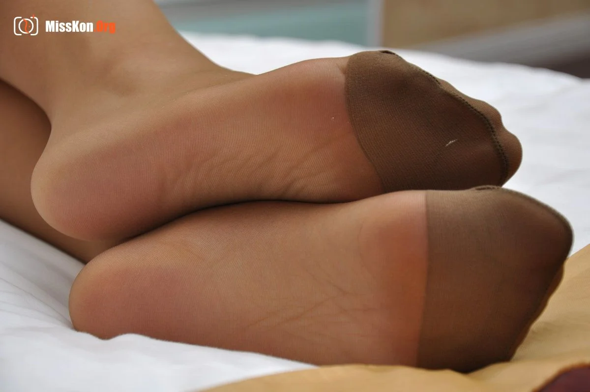 Anonymous - Photo 147