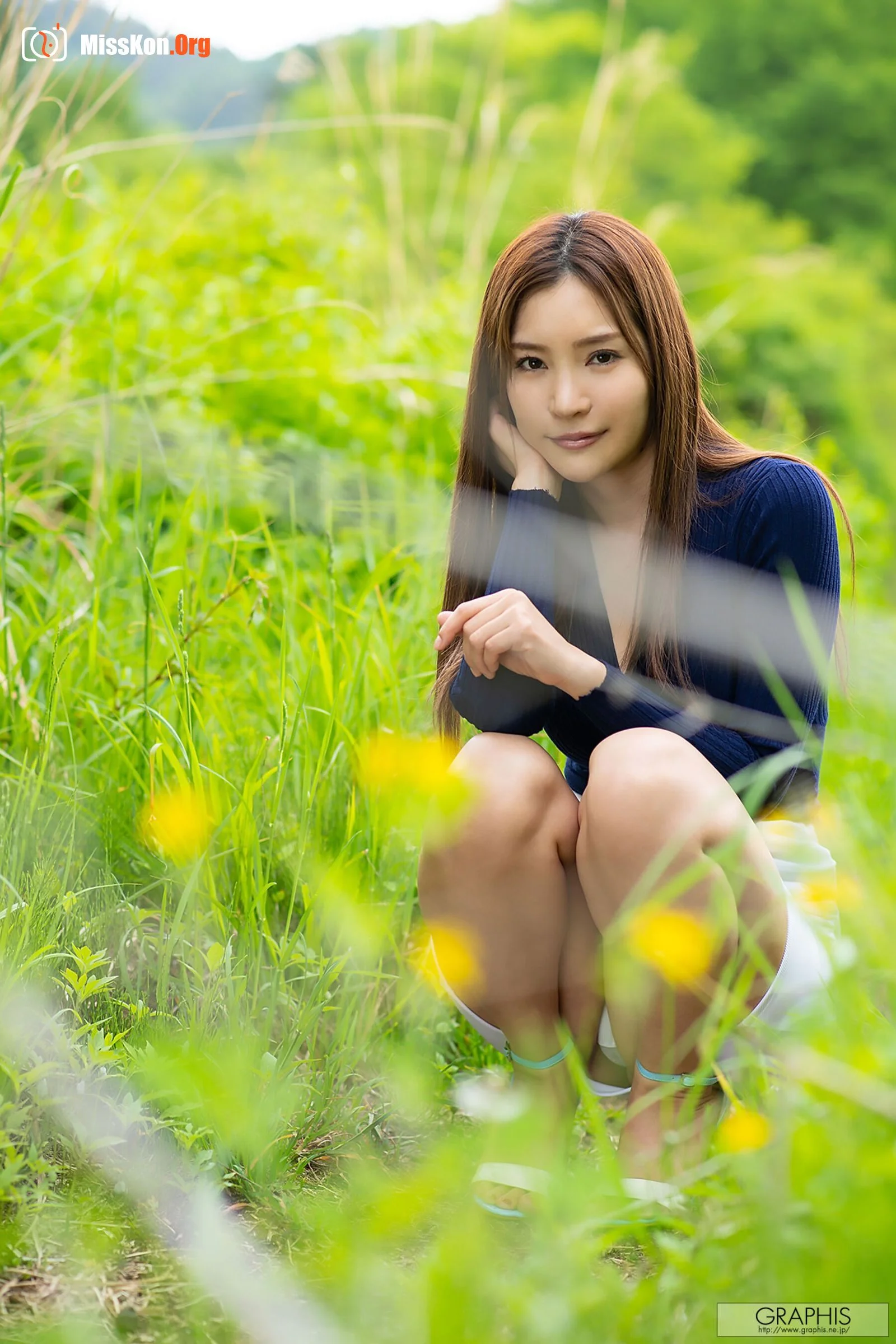 Aoi: Allure - Photo 3