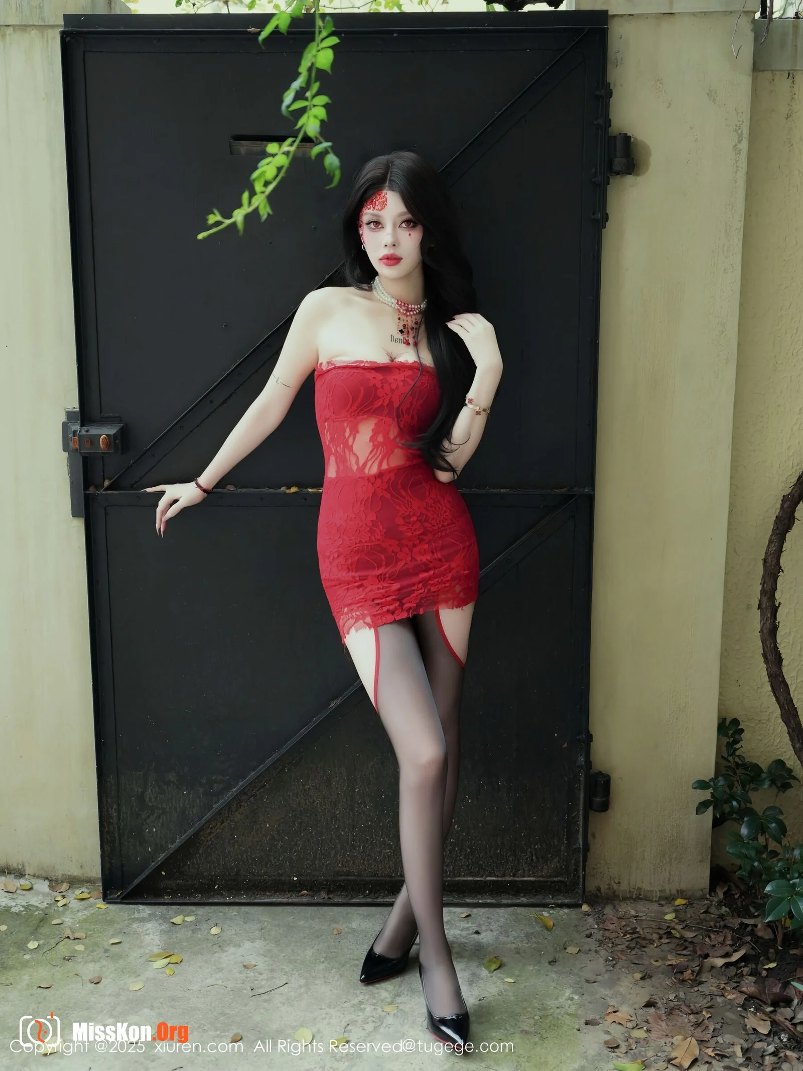 April - Photo 14