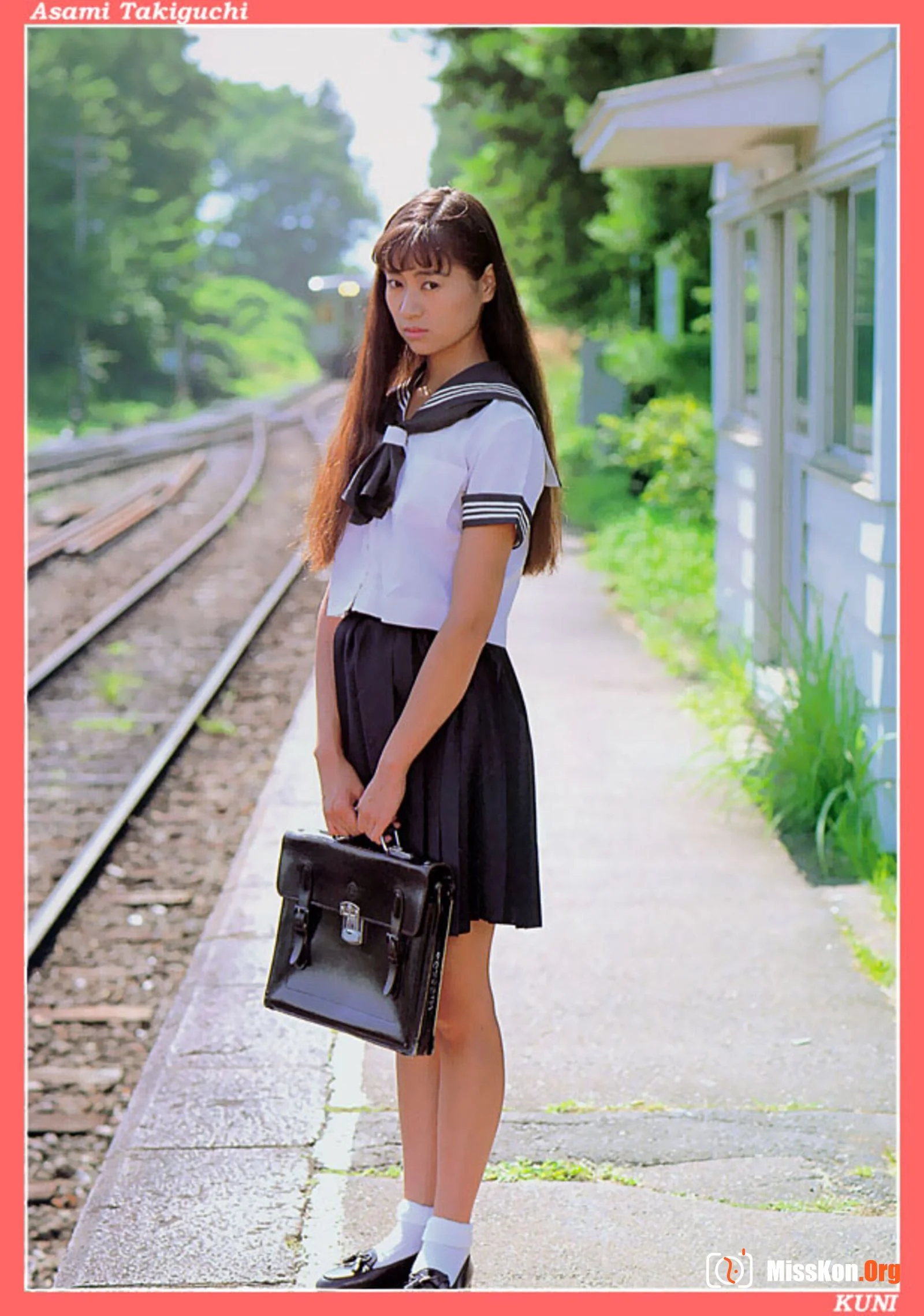 Asami Takiguchi - Photo 13