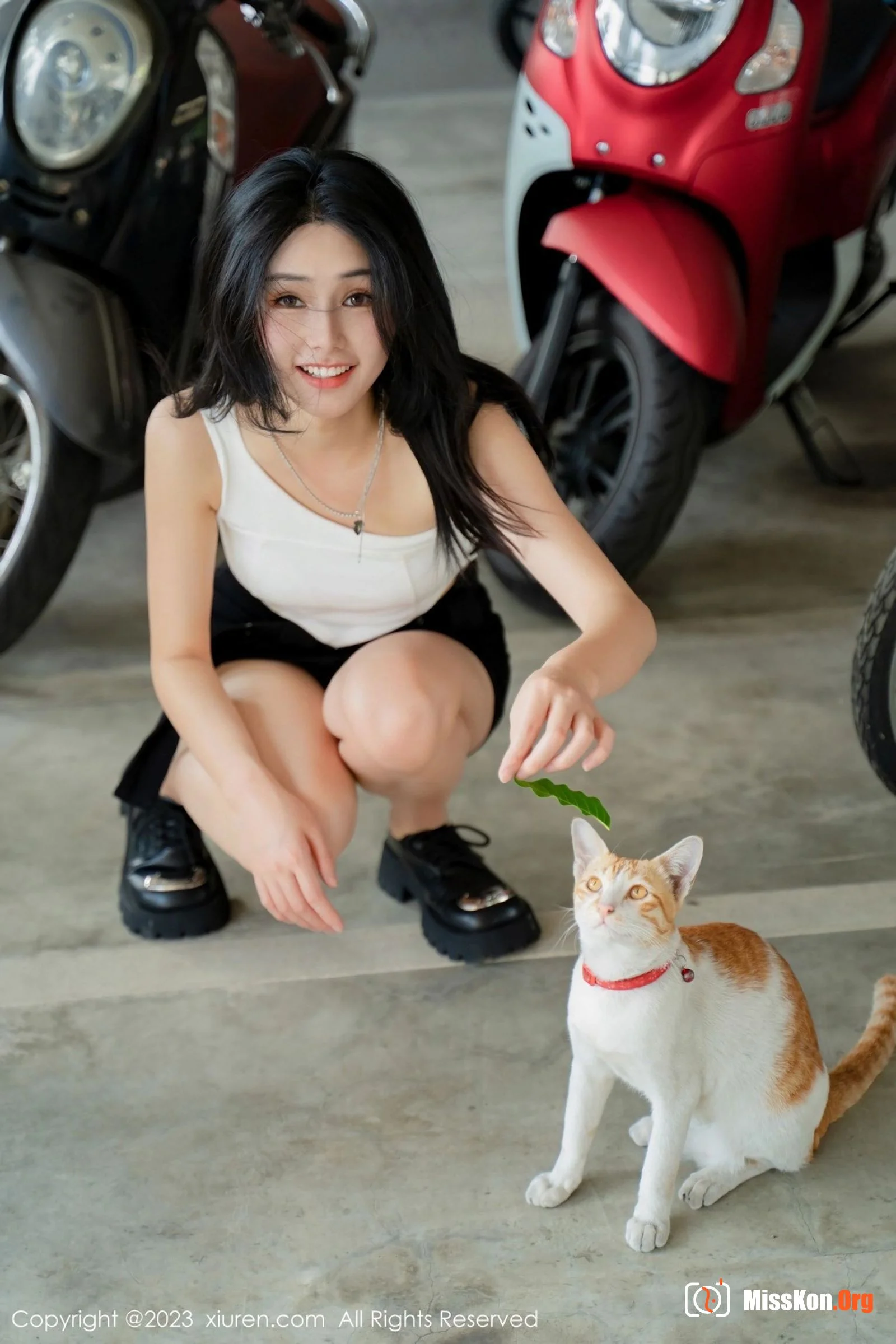 Ashley - Photo 23