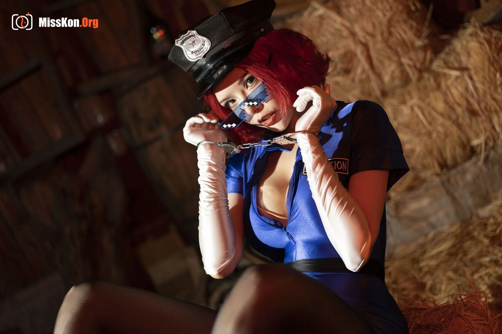 Autumn and Corgi: Cops game - Photo 14