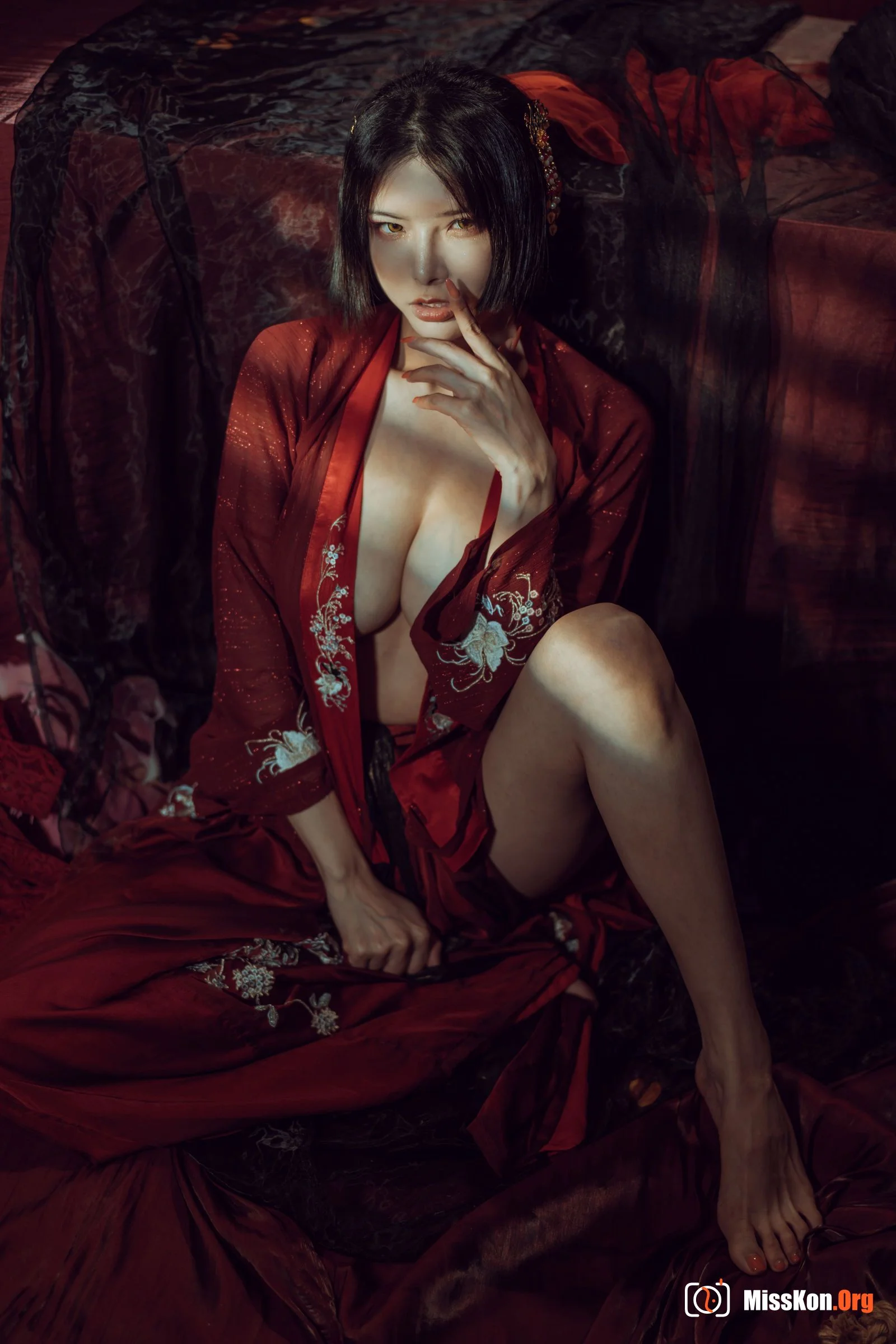 Autumn and Corgi: Dim Red Tent - Photo 3