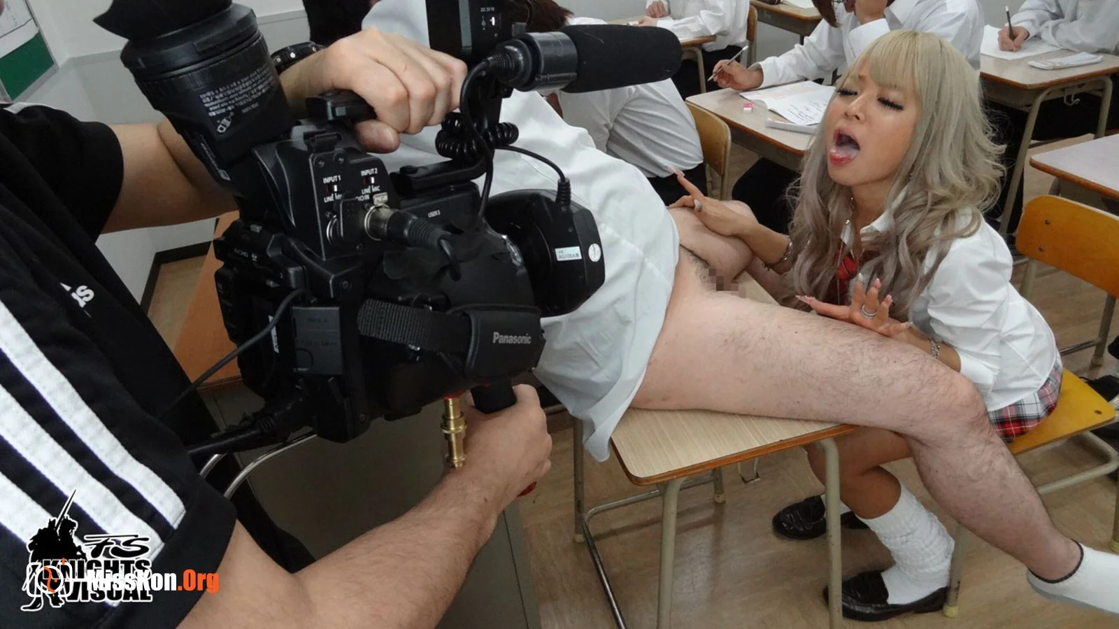 AV Shooting Record: Dani Milk Market - Photo 15
