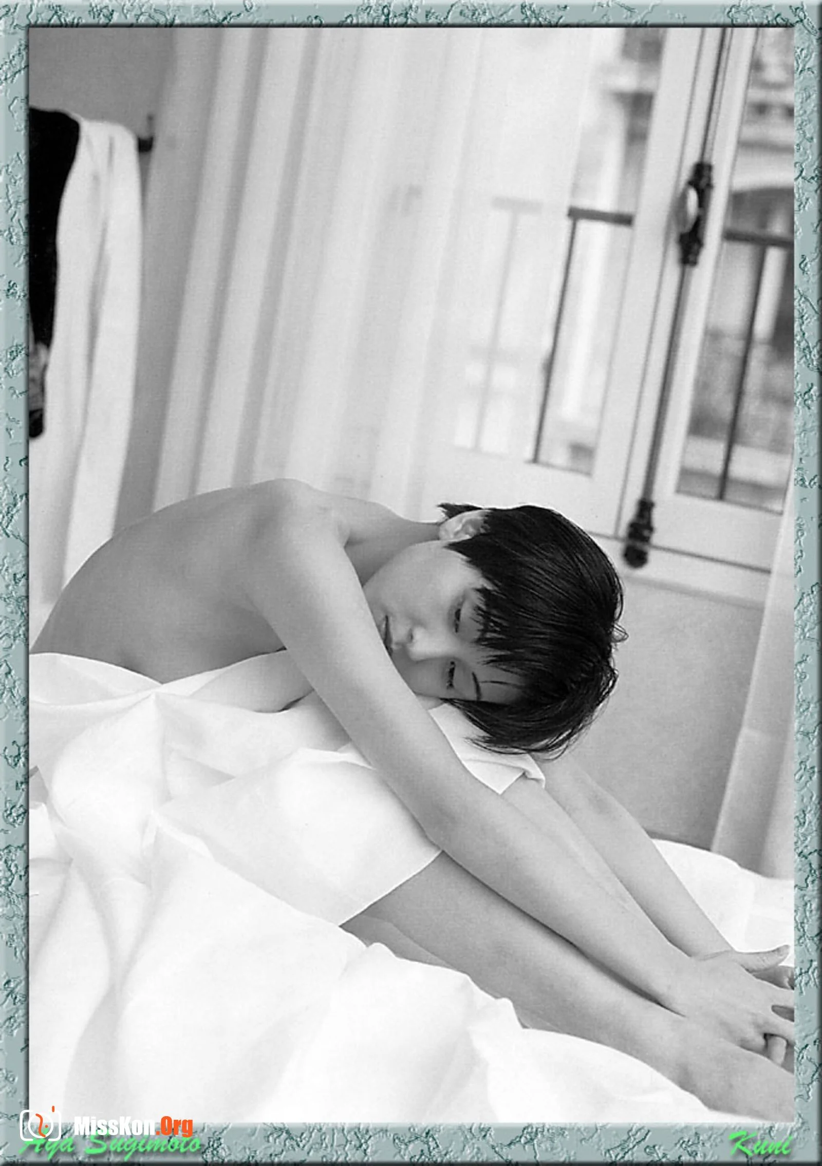 Aya Sugimoto - Photo 12