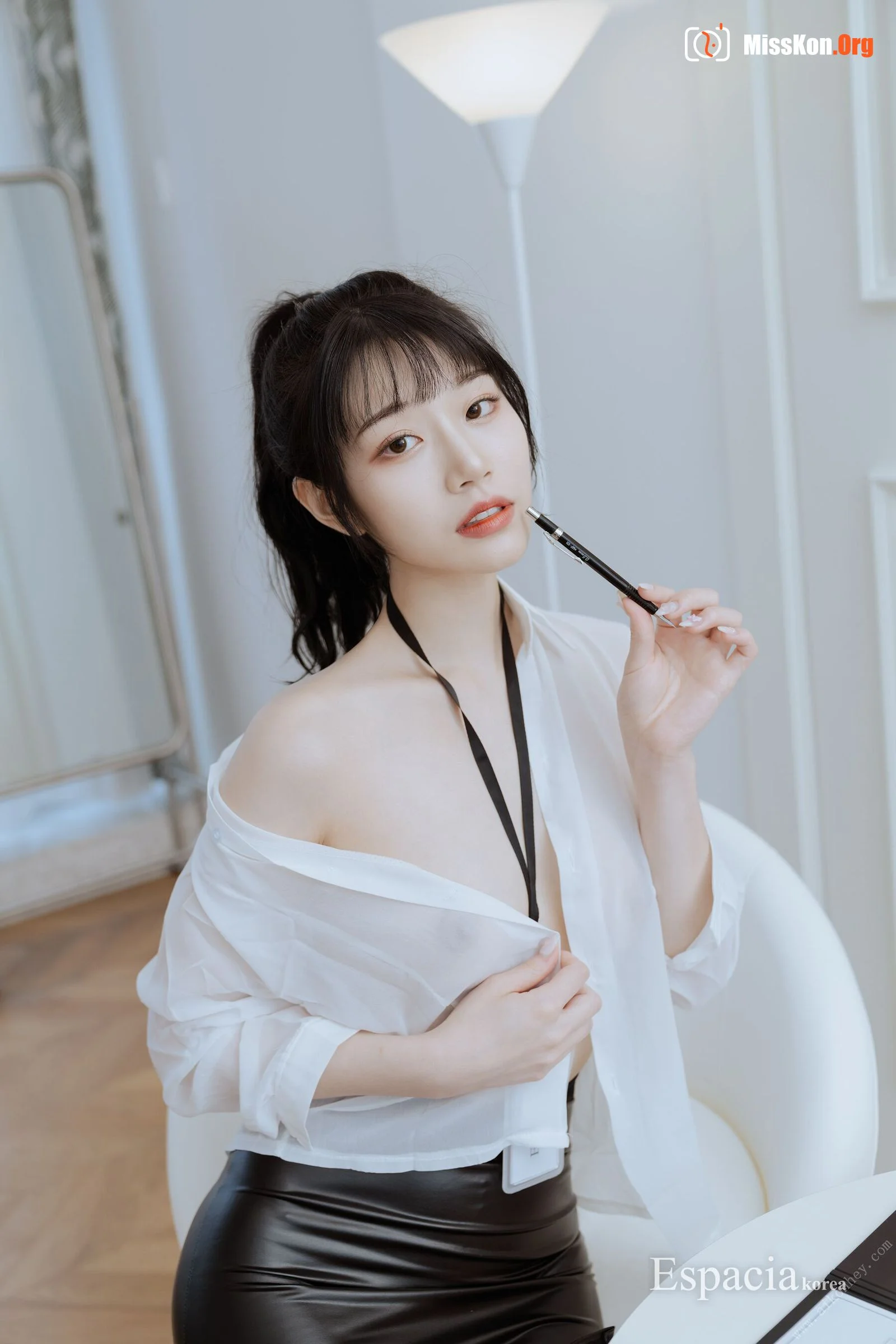 Ayaka Kawakita (EXC-095) - Photo 2