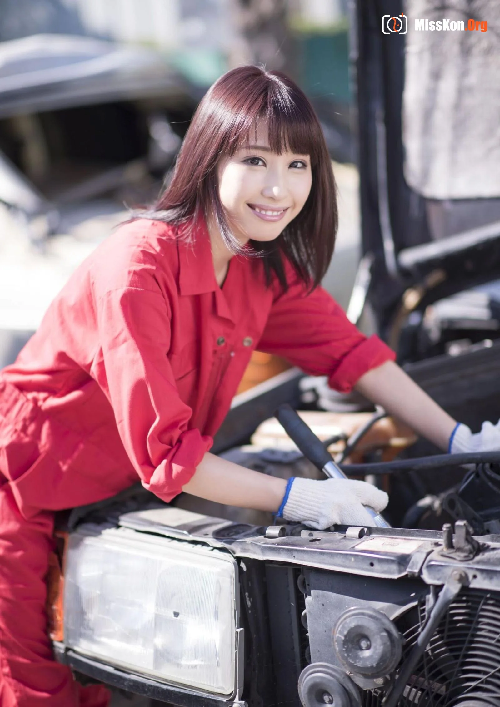 Ayami Junka: Color. Red - Photo 16