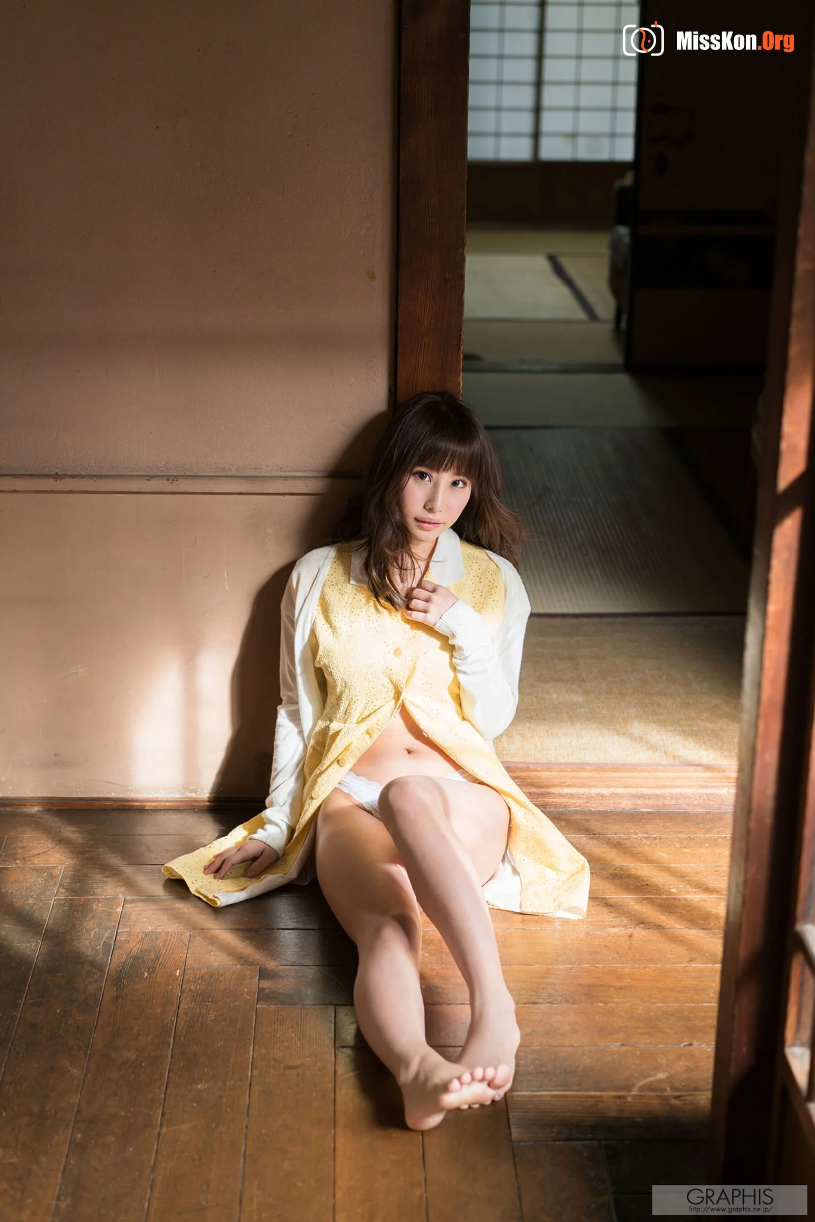 Ayami Junka: Sunbeams leaves - Photo 4