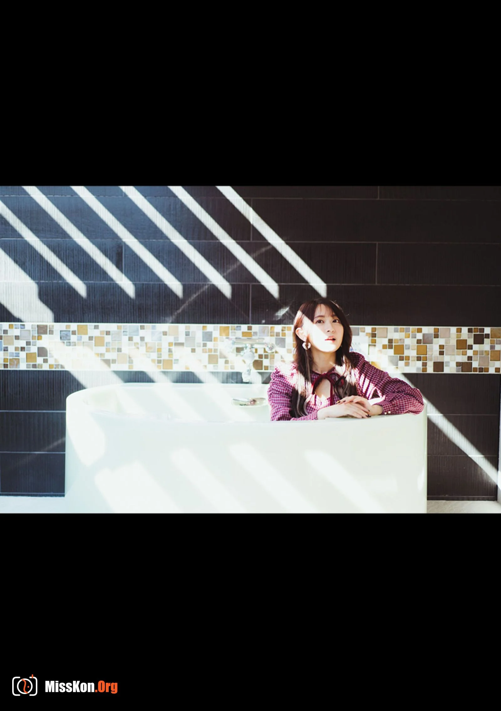 Azusa Hikari - Photo 6