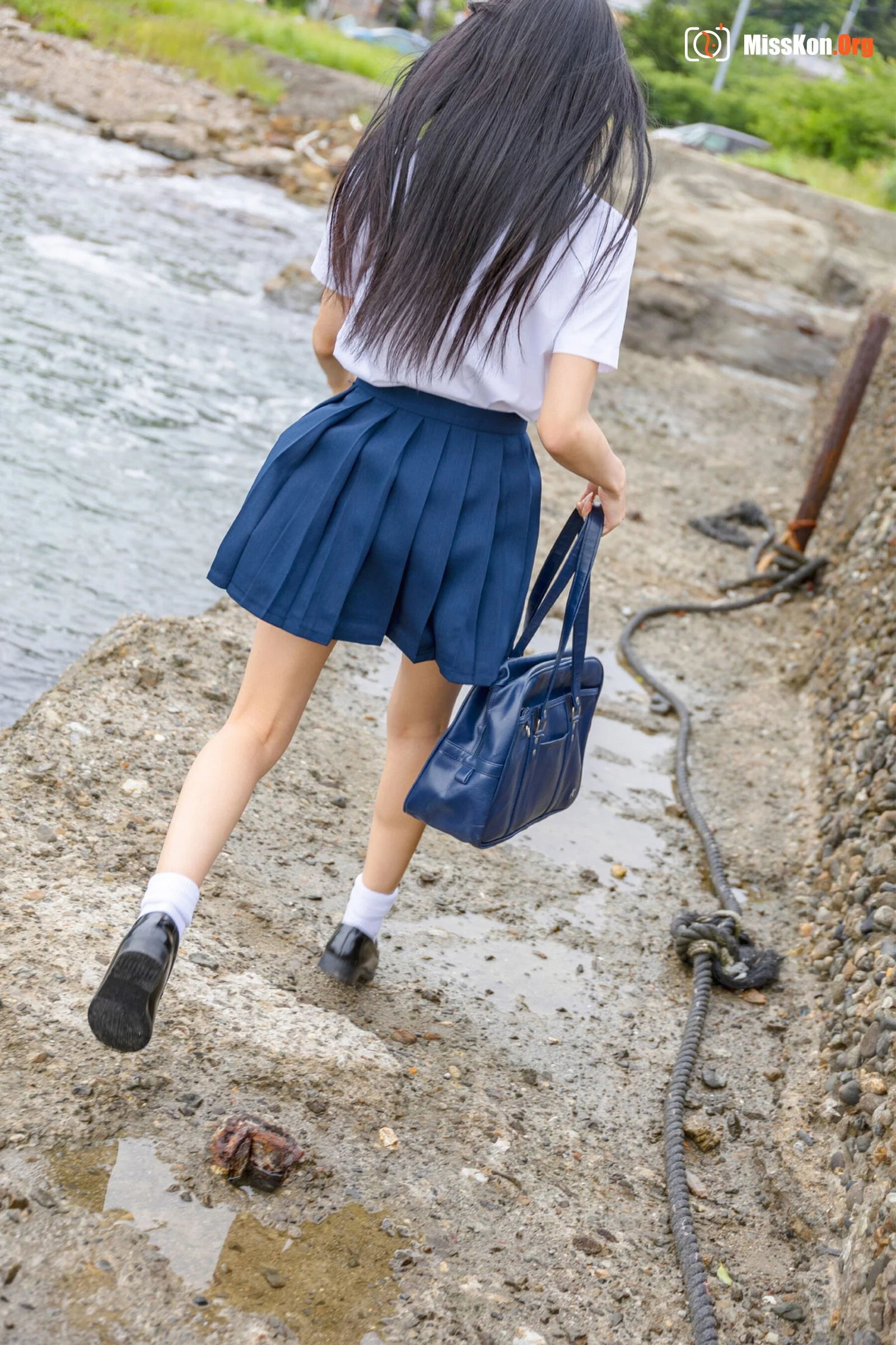 Baguahai: Classmates (Gravure photo book) - Photo 15