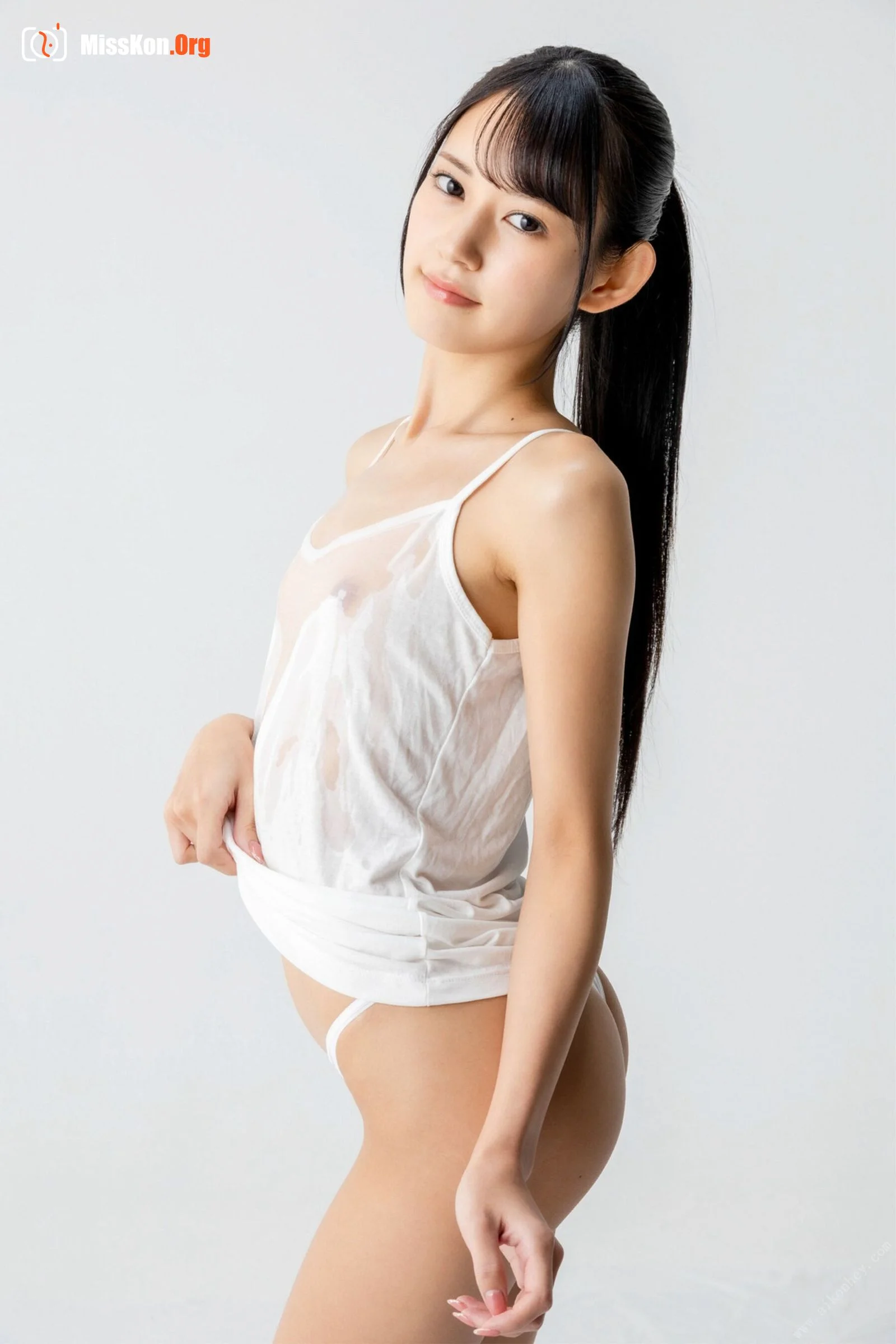 Baguahai: The Absolutely See-Through Shiny Pose Book (Nude Pose Photo Collection) - Photo 8