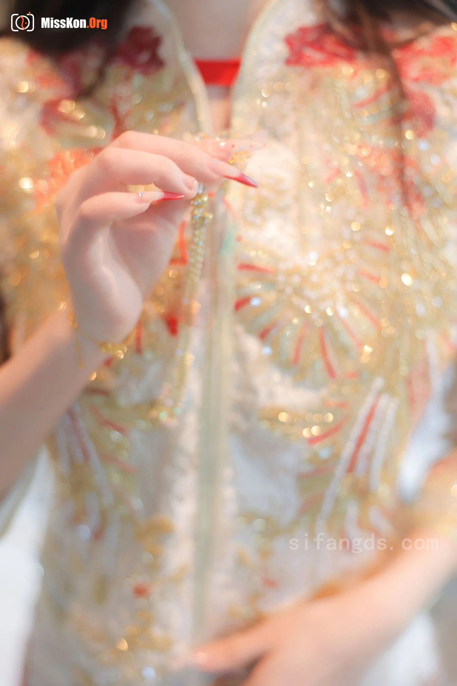 Bai Lele: Private purchase outflow - Photo 5