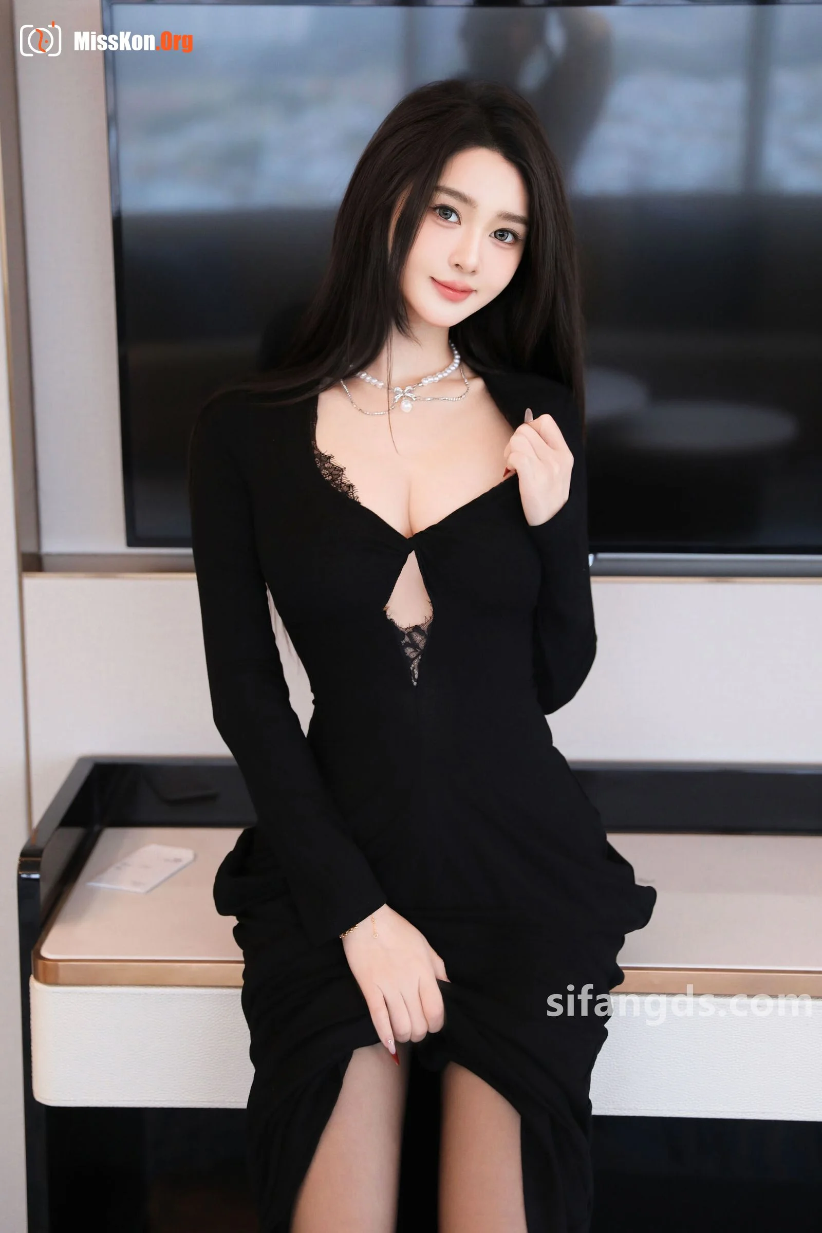 Bai Lele: Private purchase outflow - Photo 6