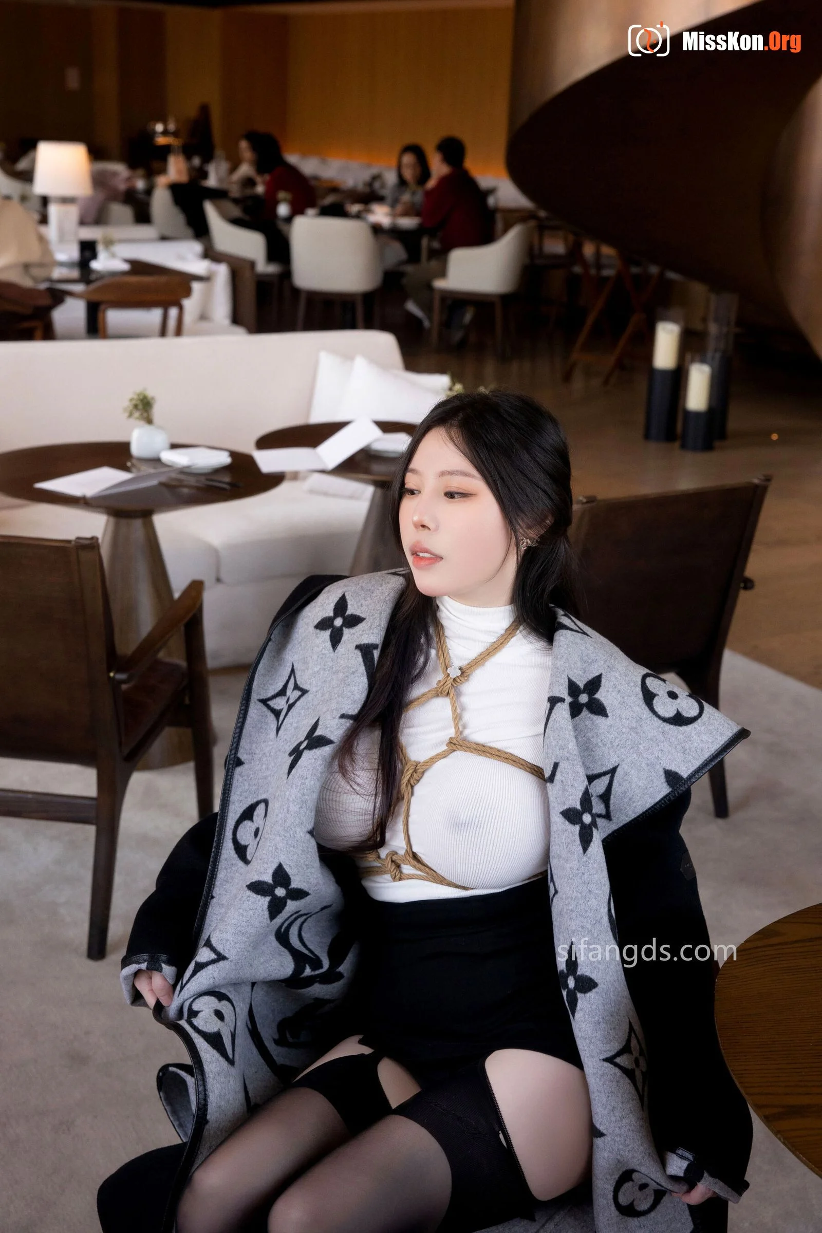 Bai Ruxueabby "Private Purchase Outflow" - Photo 9