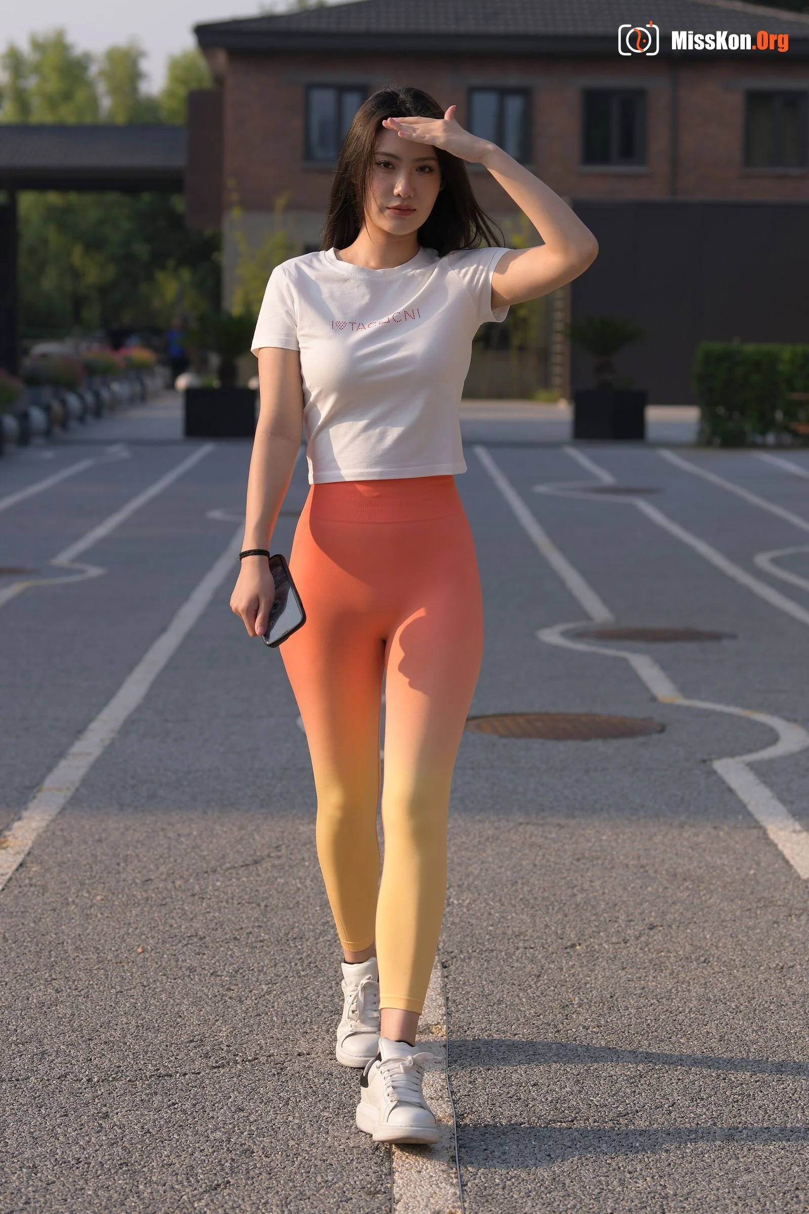 Beautiful girl in red yoga pants (Magic Mirror Street Photography: A moose) - Photo 18