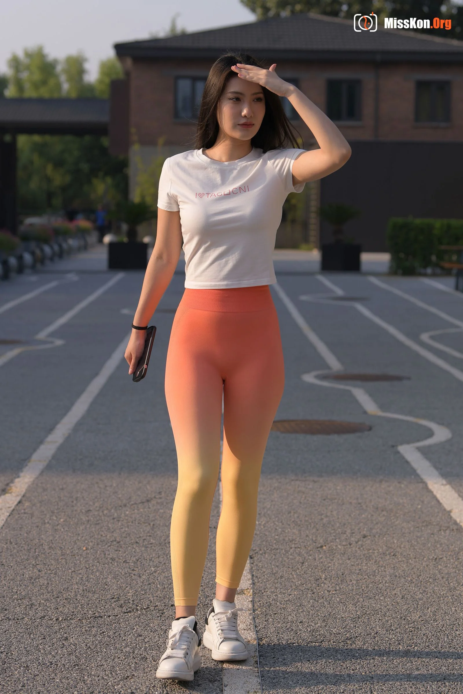 Beautiful girl in red yoga pants (Magic Mirror Street Photography: A moose) - Photo 20