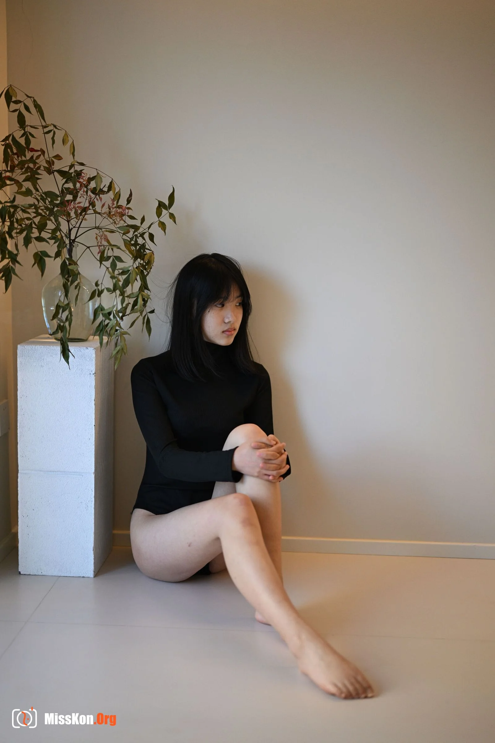 Best friends' intimate and revealing nude photoshoot set (2023-11-26) - Photo 10
