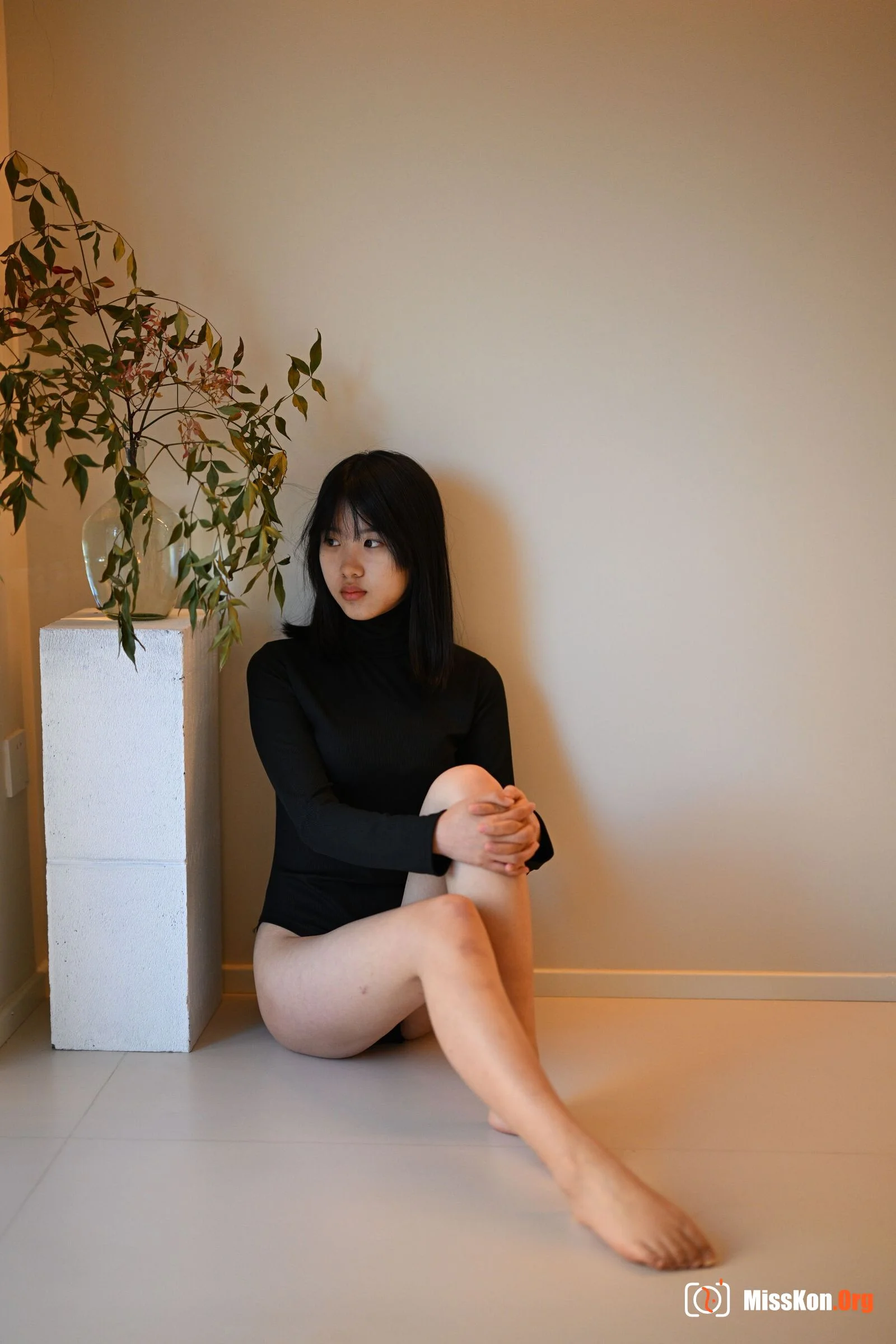 Best friends' intimate and revealing nude photoshoot set (2023-11-26) - Photo 12