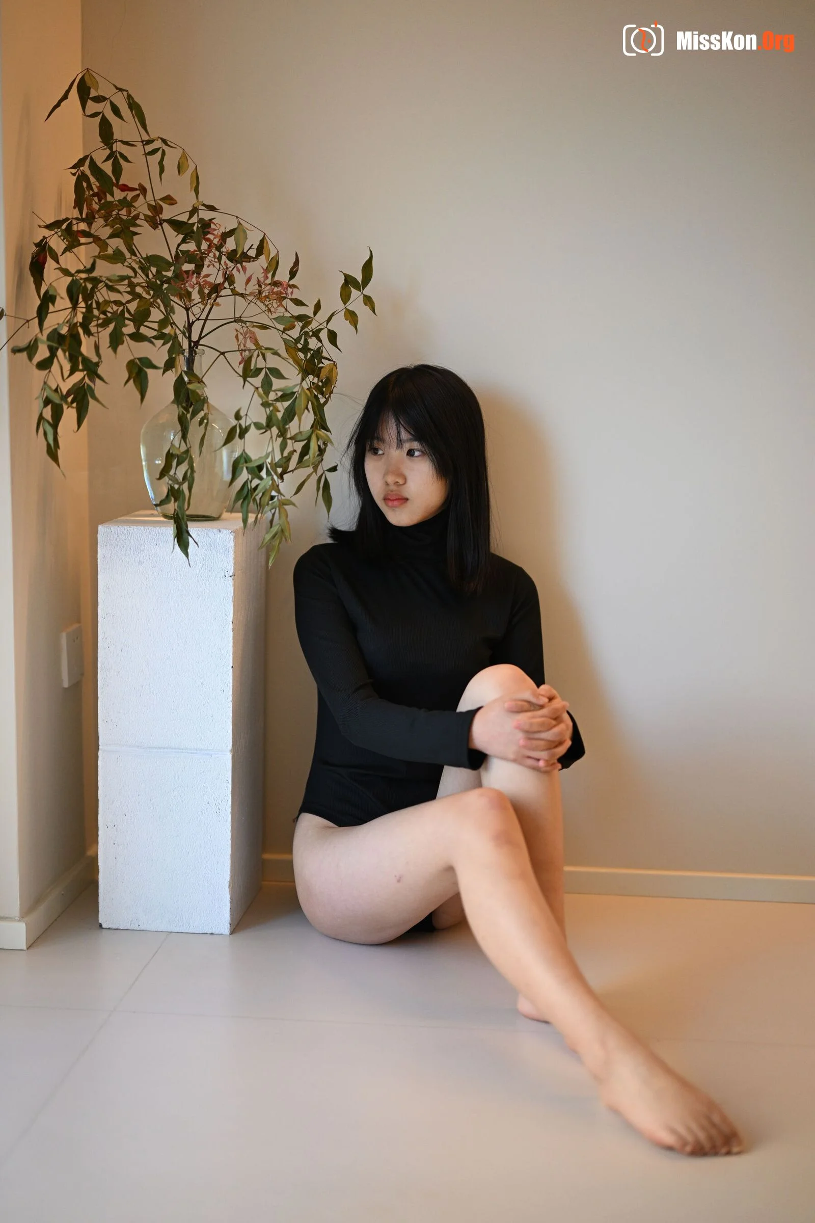 Best friends' intimate and revealing nude photoshoot set (2023-11-26) - Photo 14